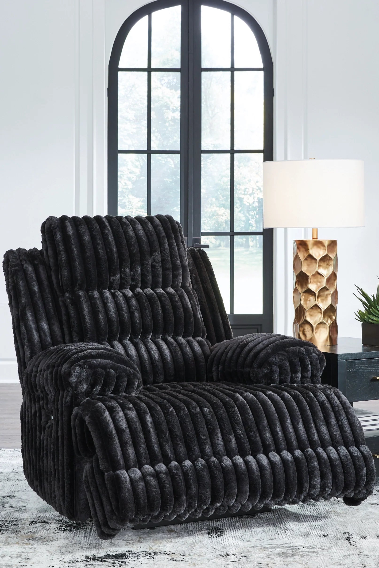Rhine Falls Onyx Zero Wall Recliner
