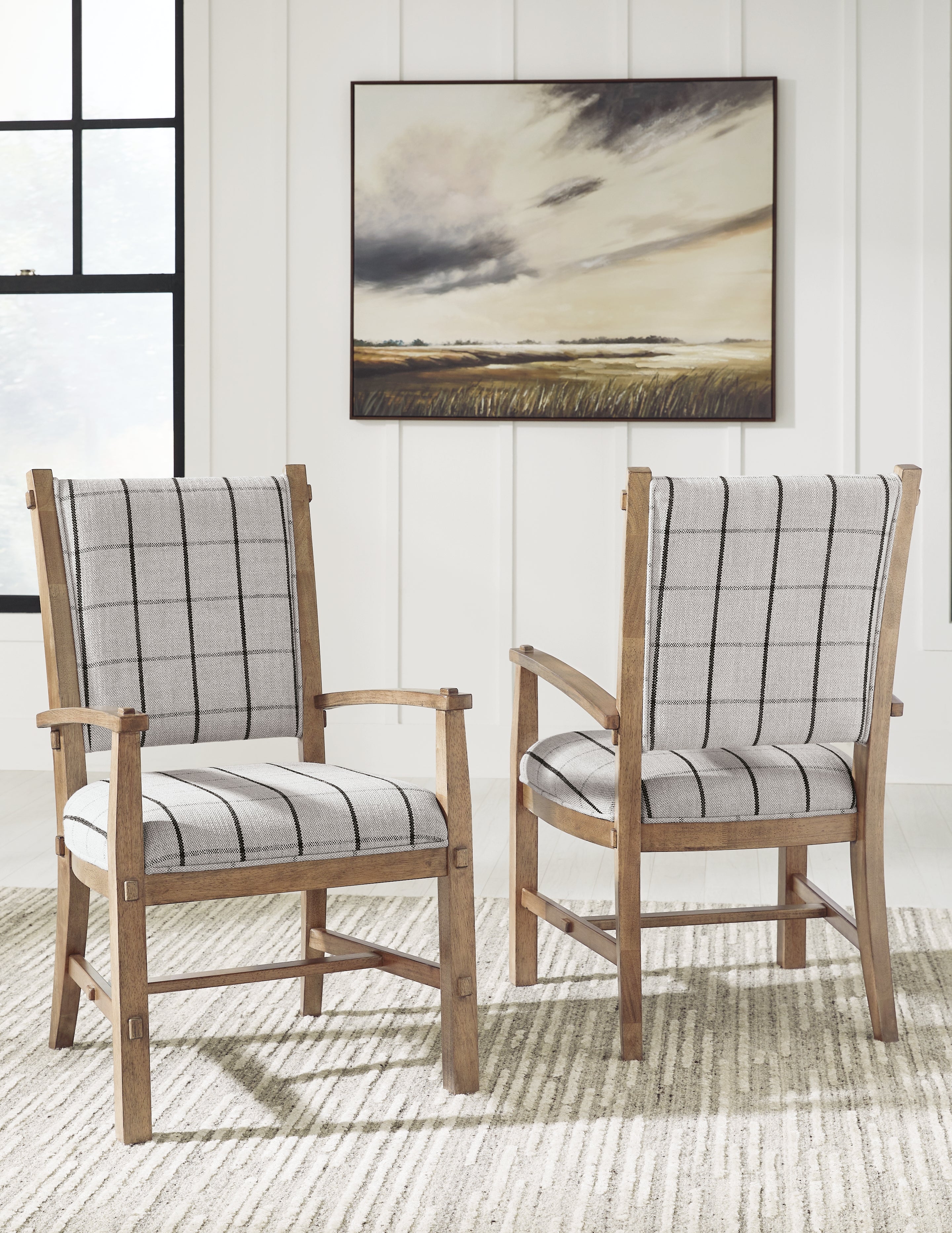 Ridgester Light Extension Dining Table, 2 Arm Chairs and 4 Side Chairs, Brown