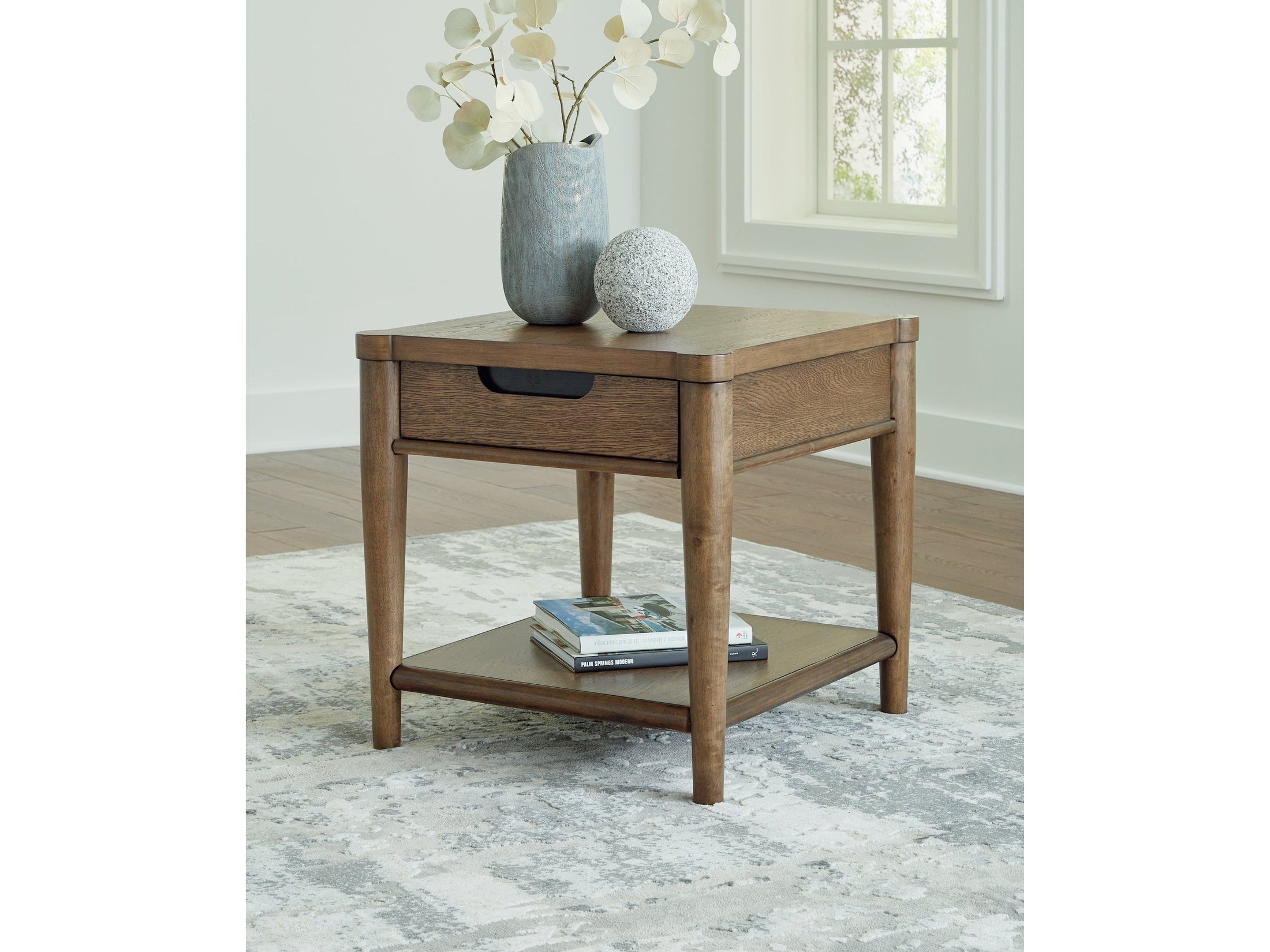 Roanhowe Brown End Table