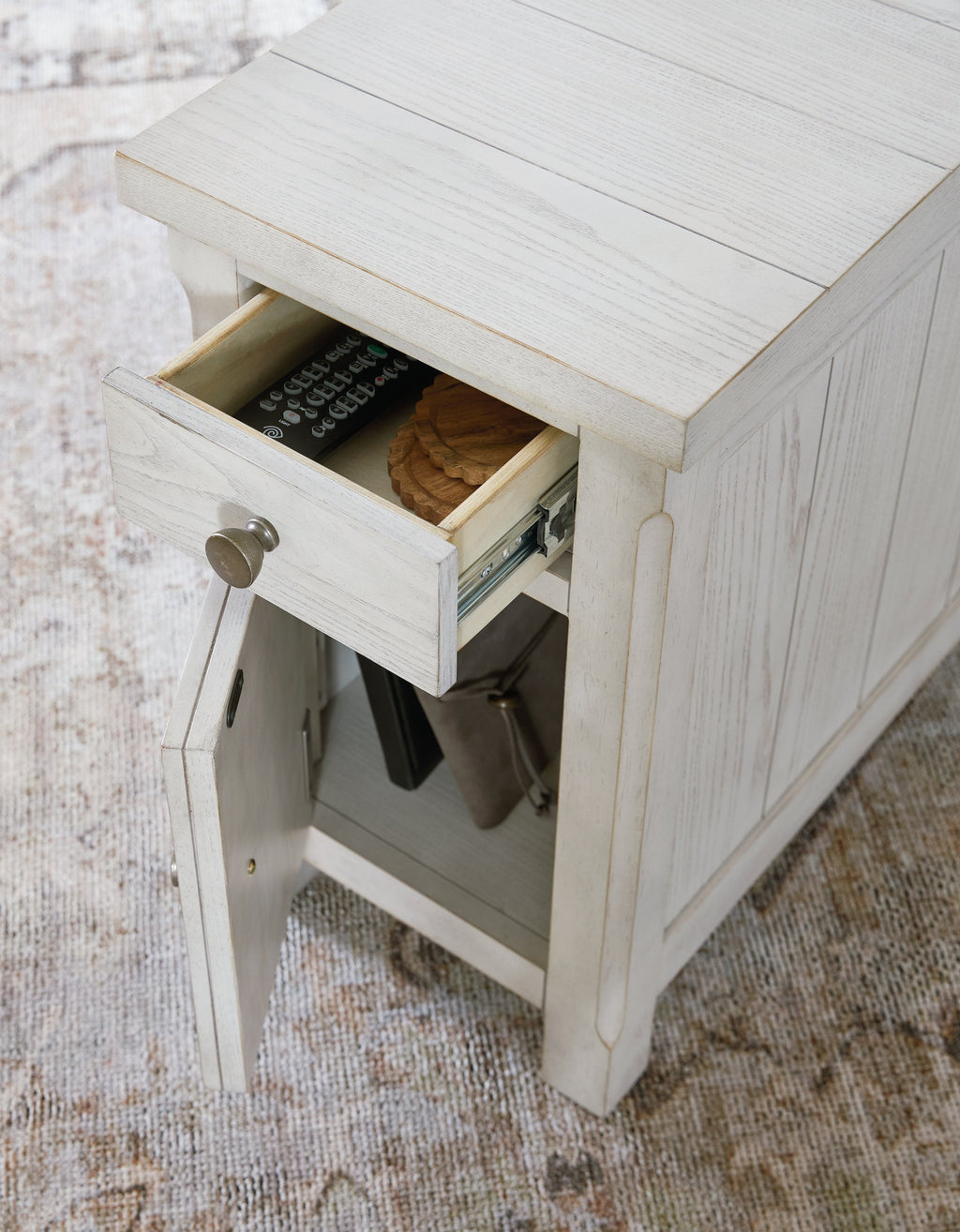 Robbinsdale Antique White Chairside End Table