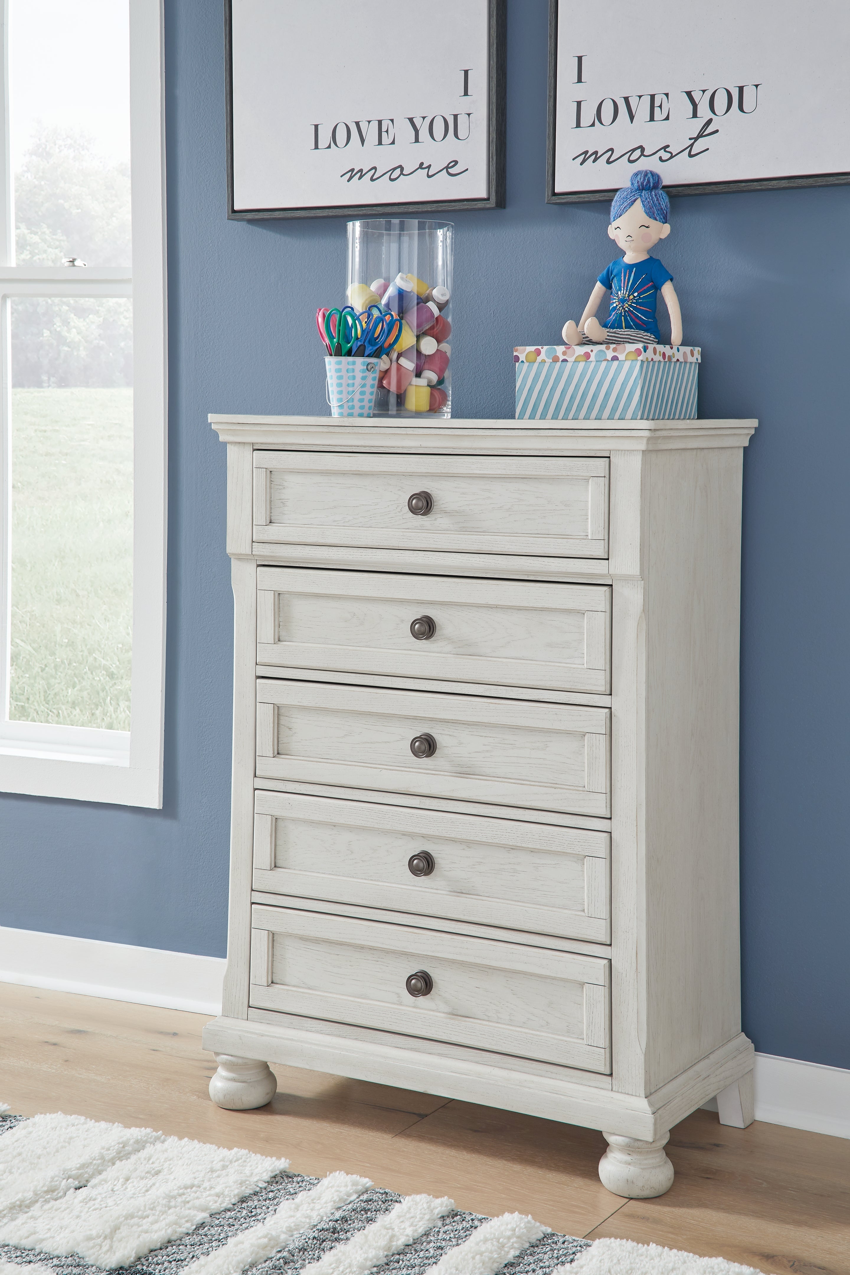 Robbinsdale Full Sleigh Storage Bed, Chest and Nightstand, Antique White