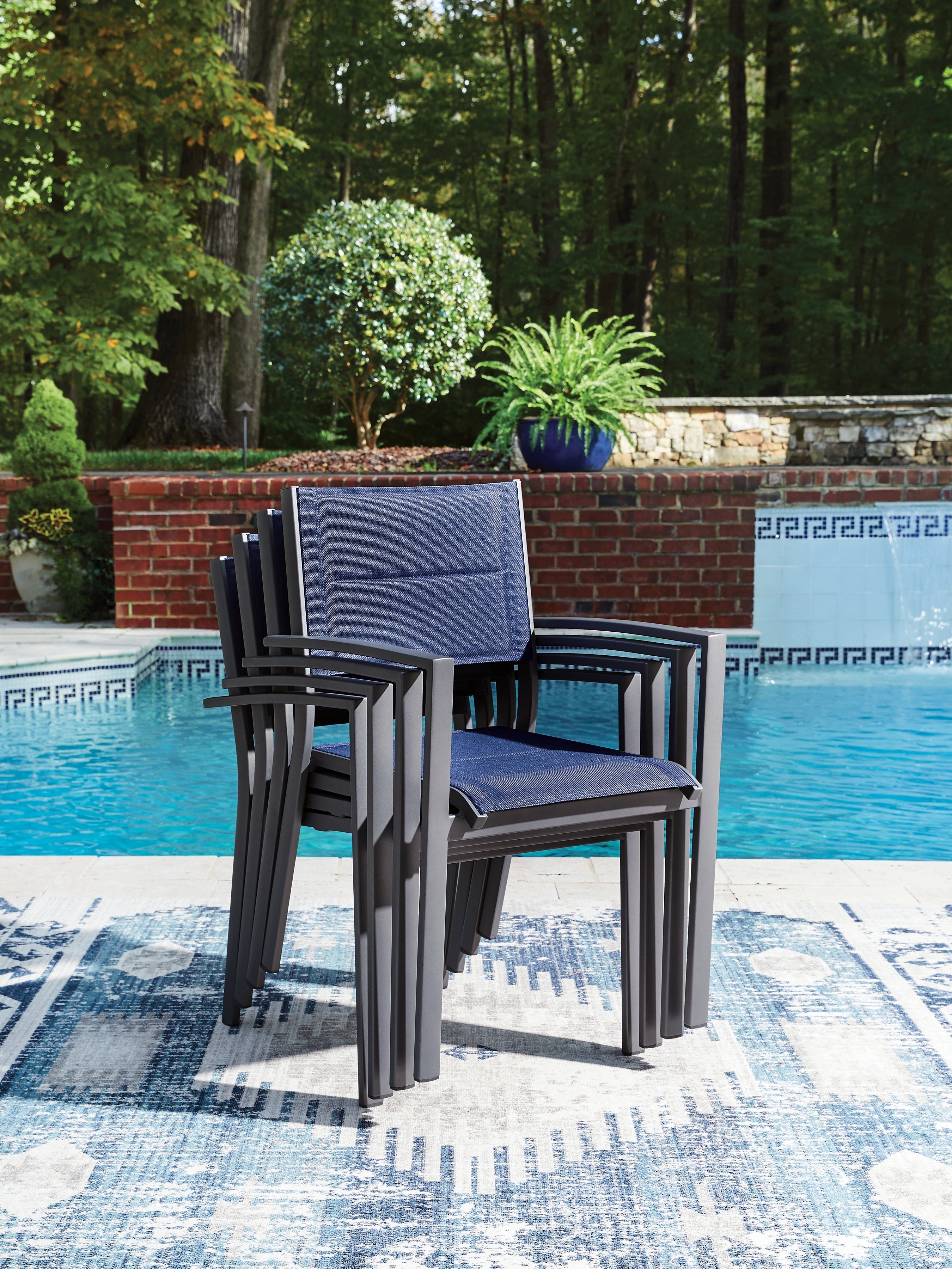 Rocky Creek Blue/Gray Sling Arm Chair (Set of 4)