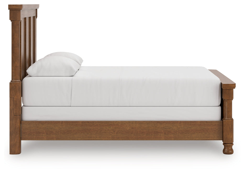 Rowlenstown Brown Queen Poster Bed