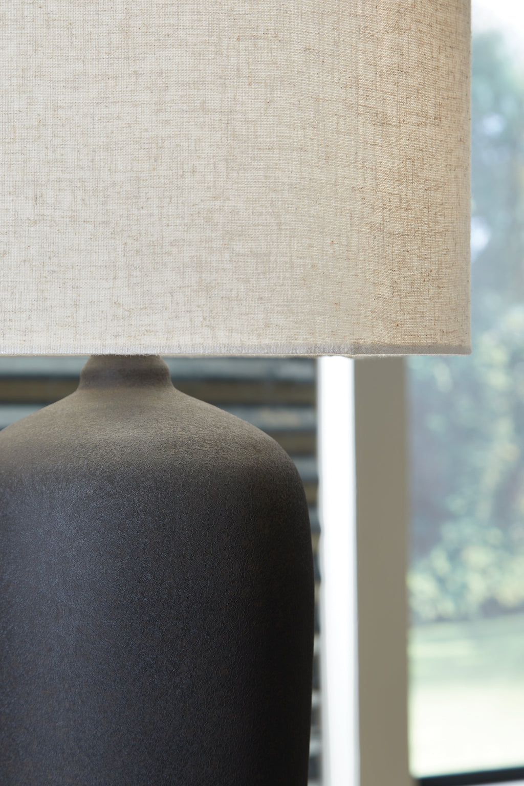 Ryenburg Black Metal Table Lamp (1/CN)