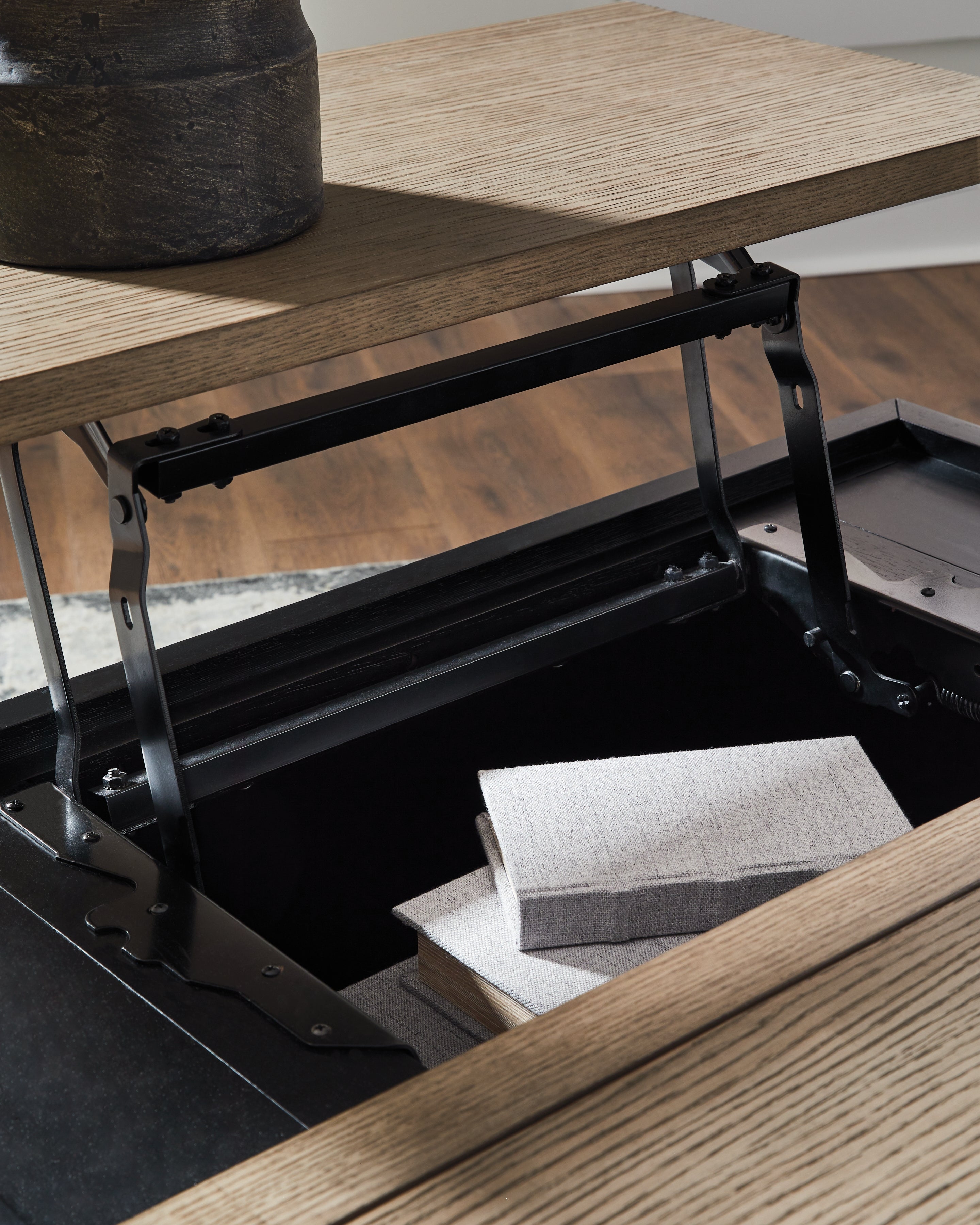 Rylandyn Black/Light Brown Lift-Top Coffee Table