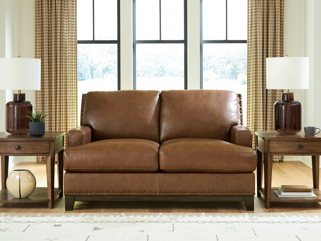 Saonara Amber Loveseat
