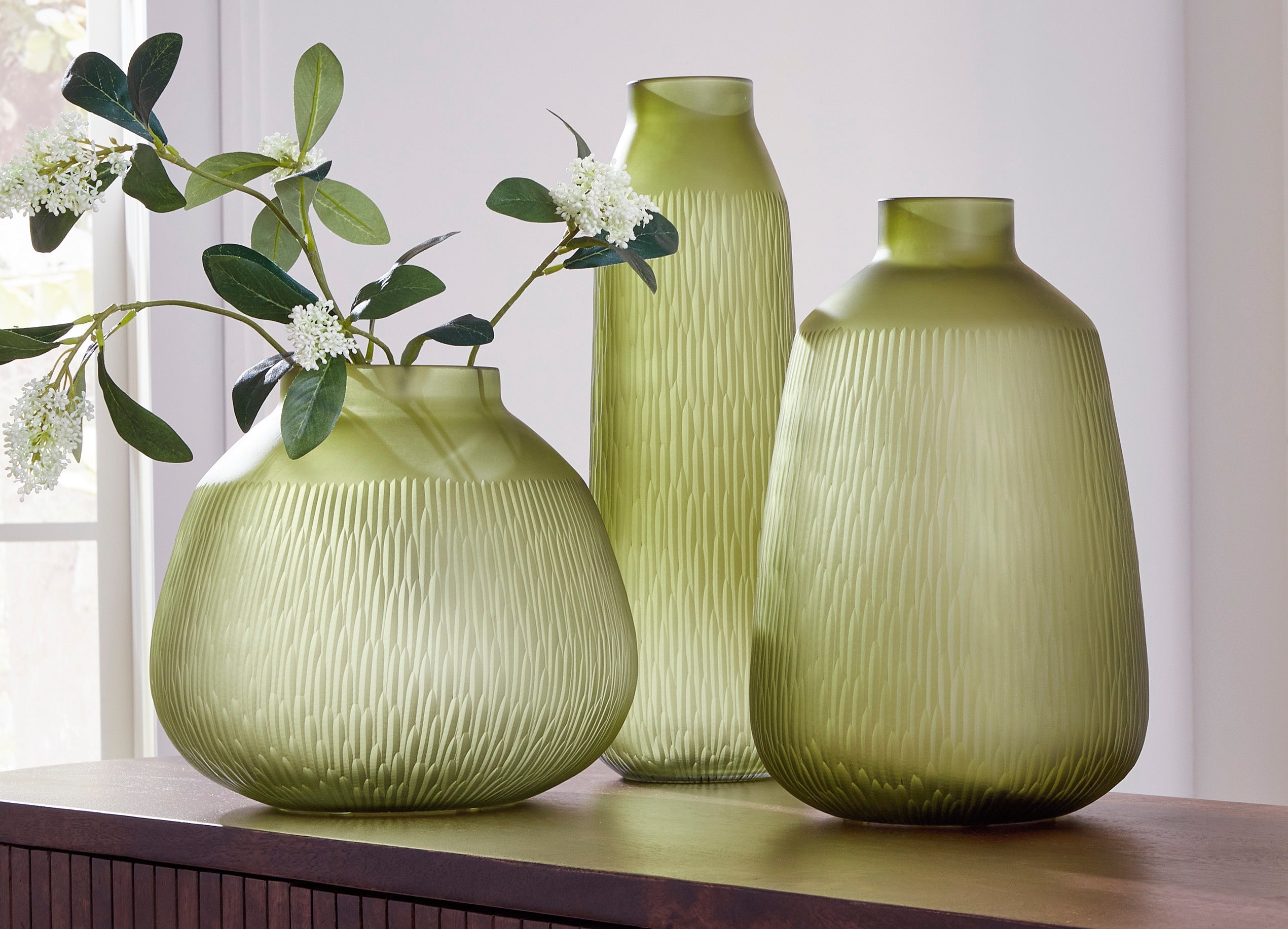 Scottyard Olive Green Vase