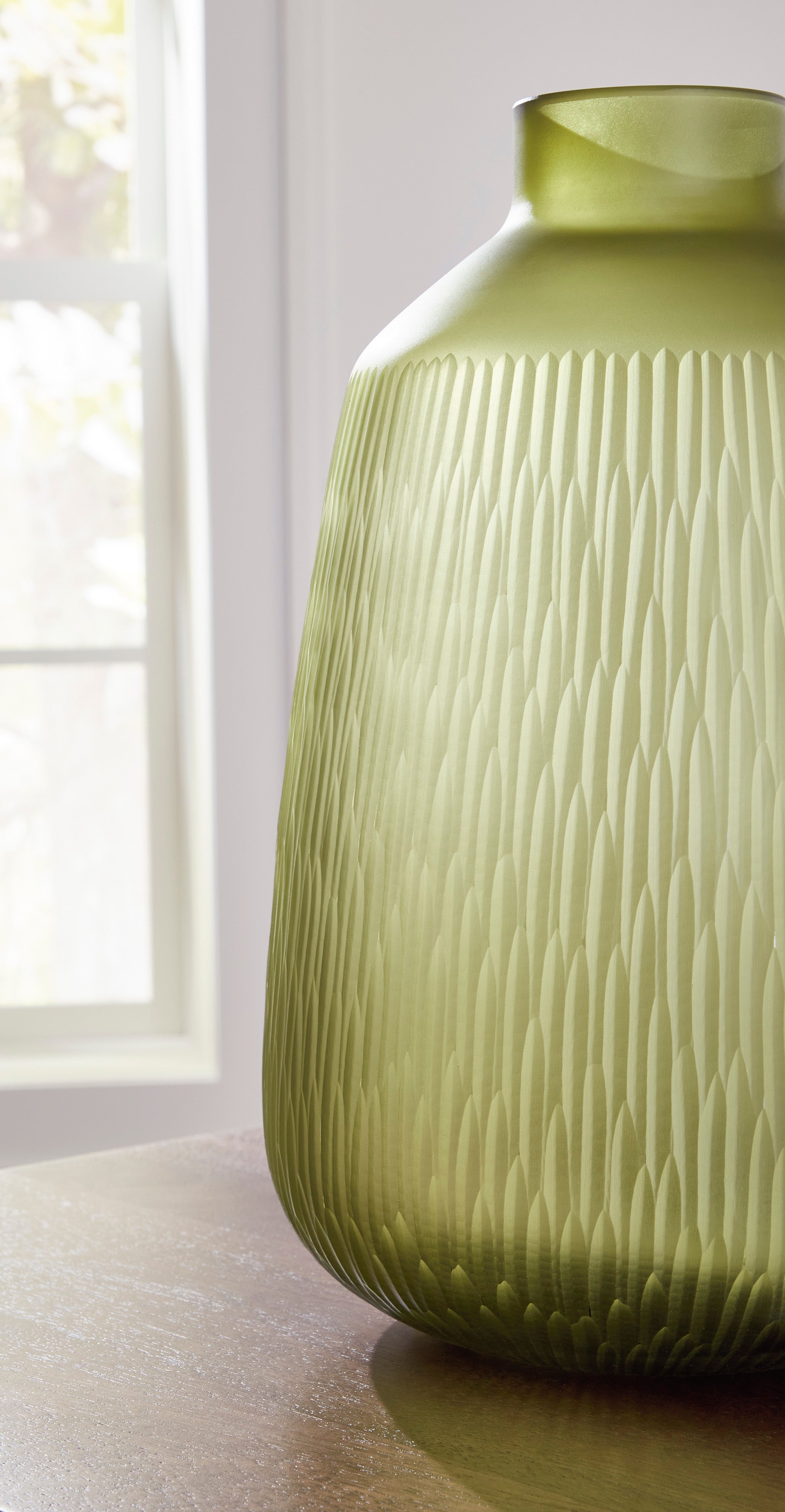 Scottyard Olive Green Vase