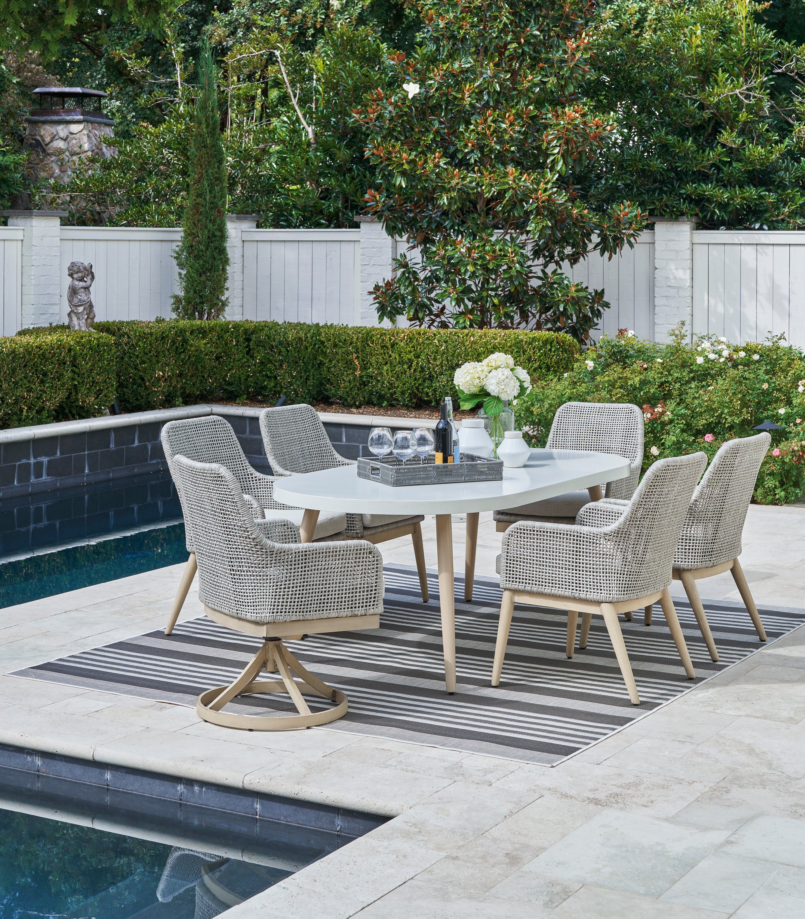 Seton Creek Gray Outdoor Oval Dining Set / 7pc