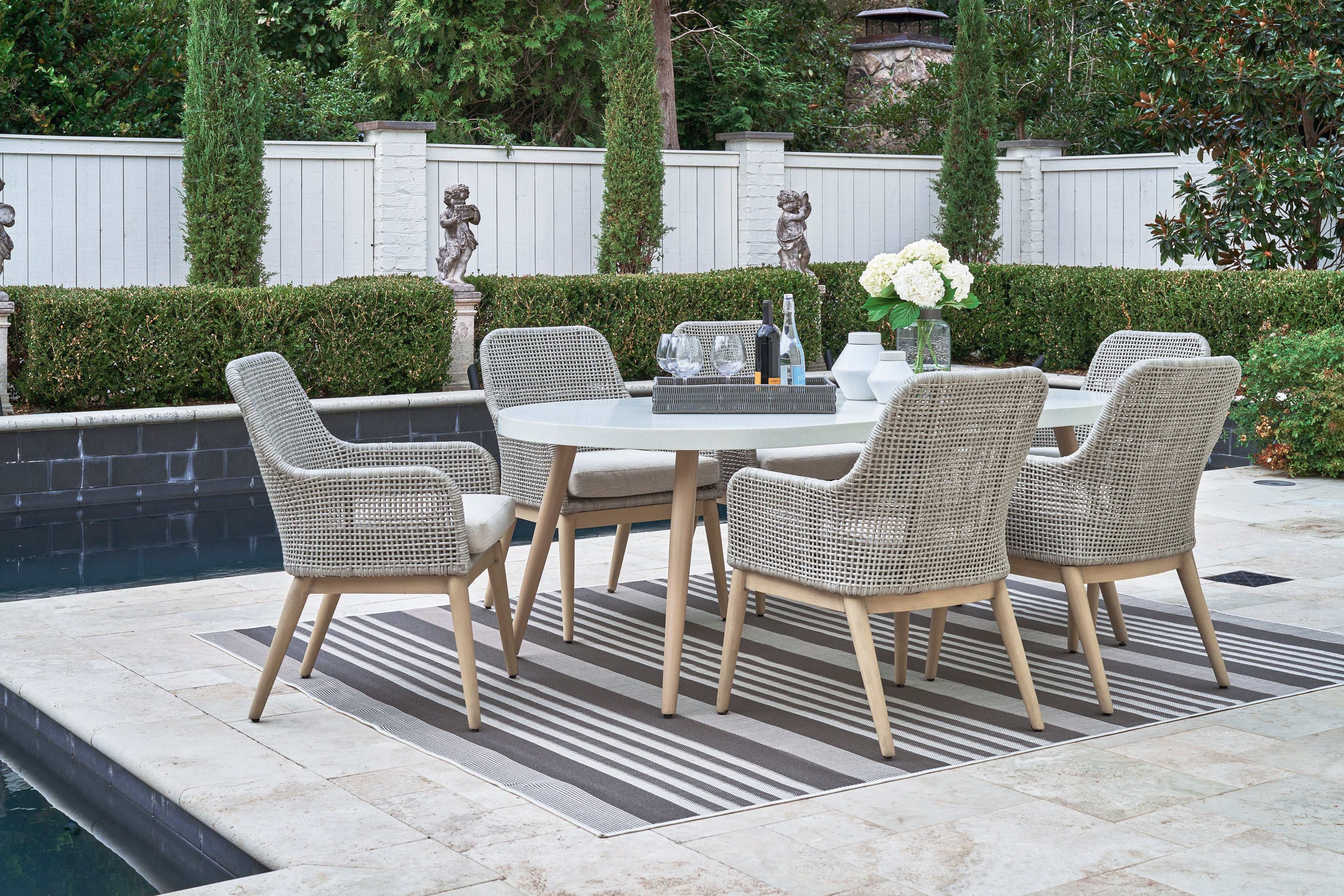 Seton Creek Gray Outdoor Oval Dining Set / 7pc