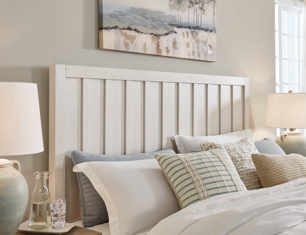 Shaybrock Antique White Queen Panel Bed
