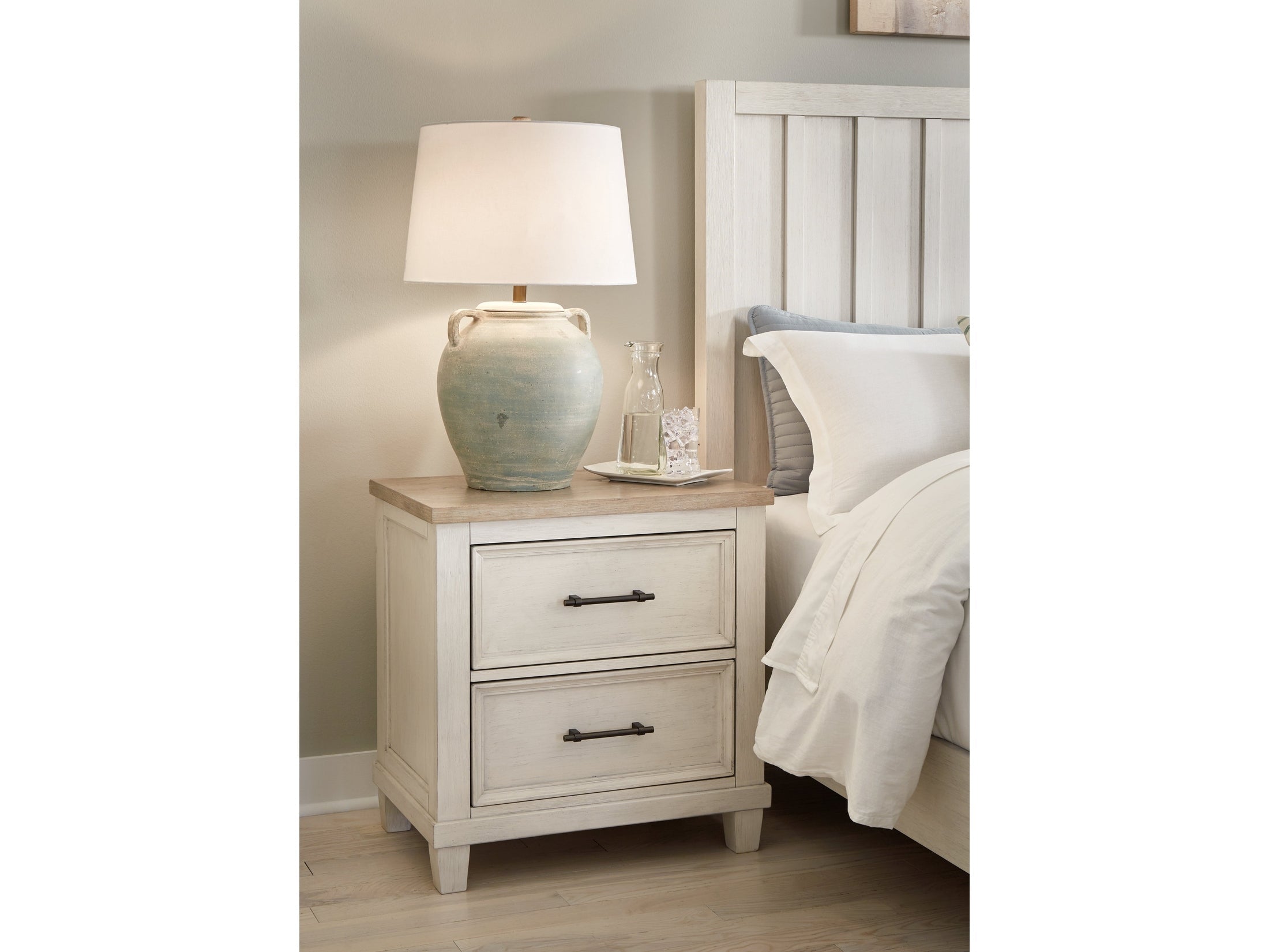 Shaybrock White Nightstand
