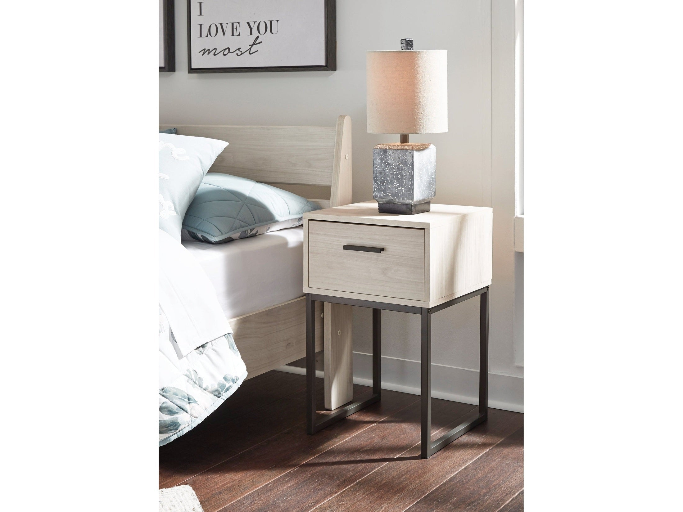 Socalle Light Natural Nightstand