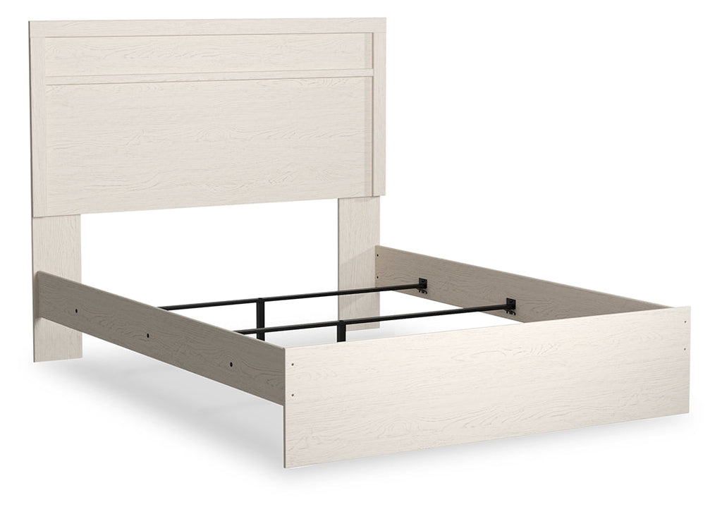 Stelsie White Queen Panel Bed w/Dresser & Mirror & Nightstand