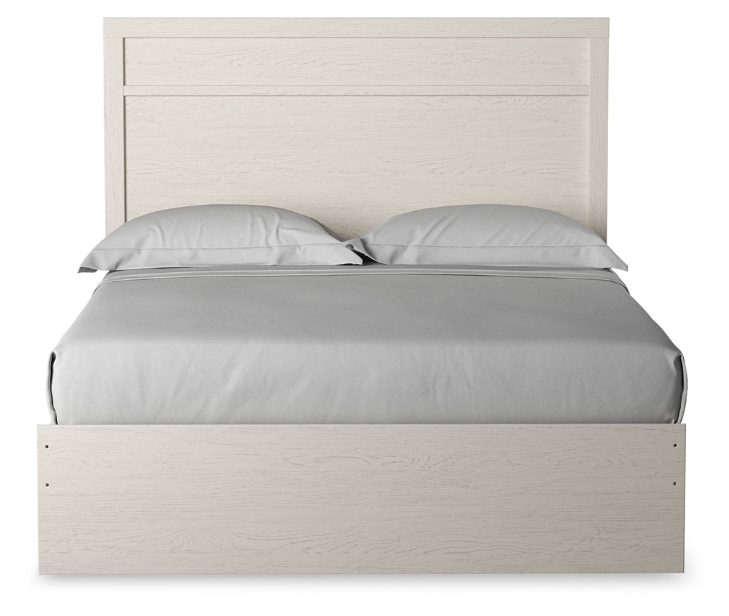 Stelsie White Queen Panel Bedroom Set with Chest and Nightstand