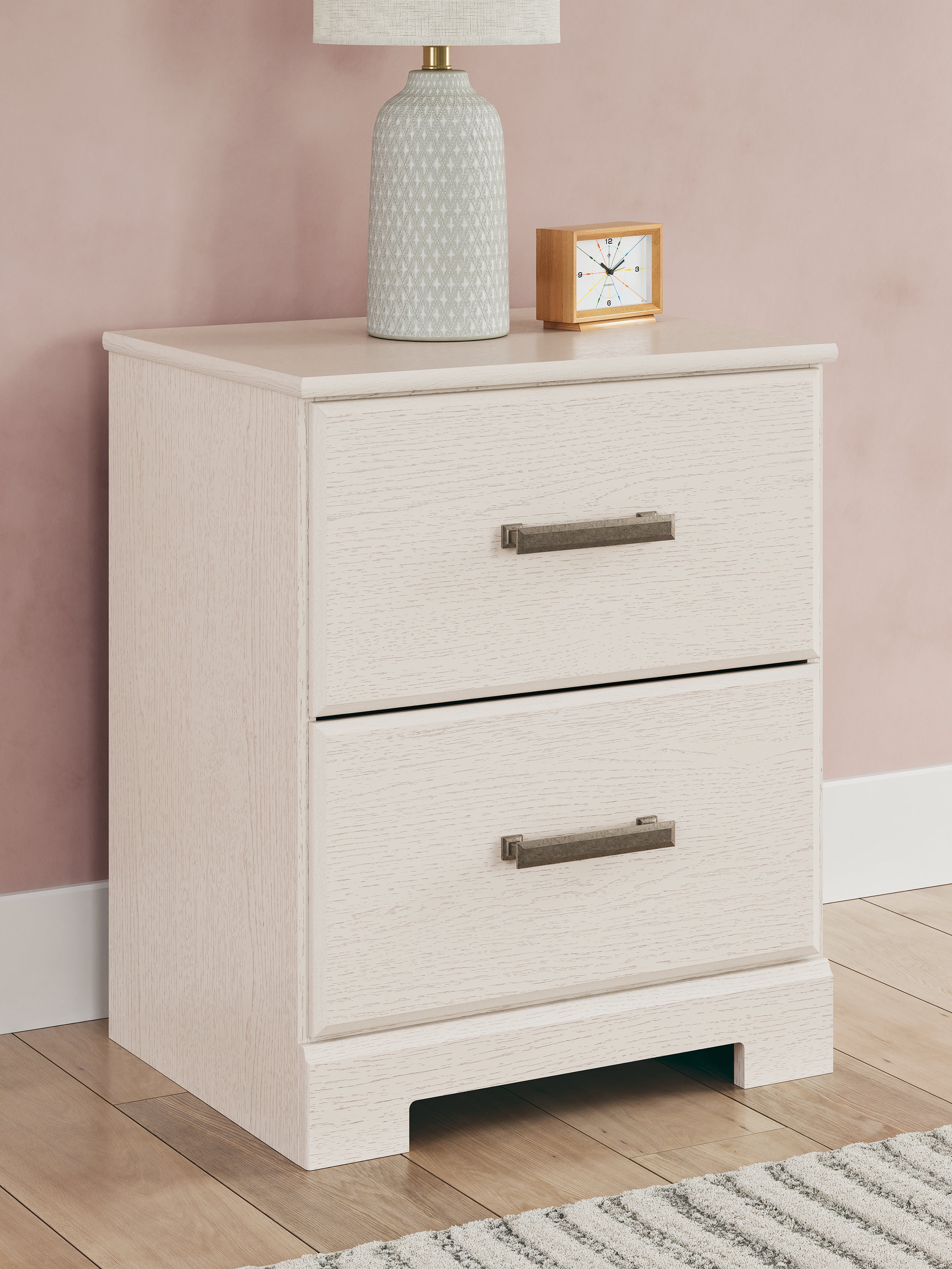 Stelsie White Stelsie King Panel Bed and Nightstand