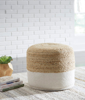 Sweed Valley Poufs