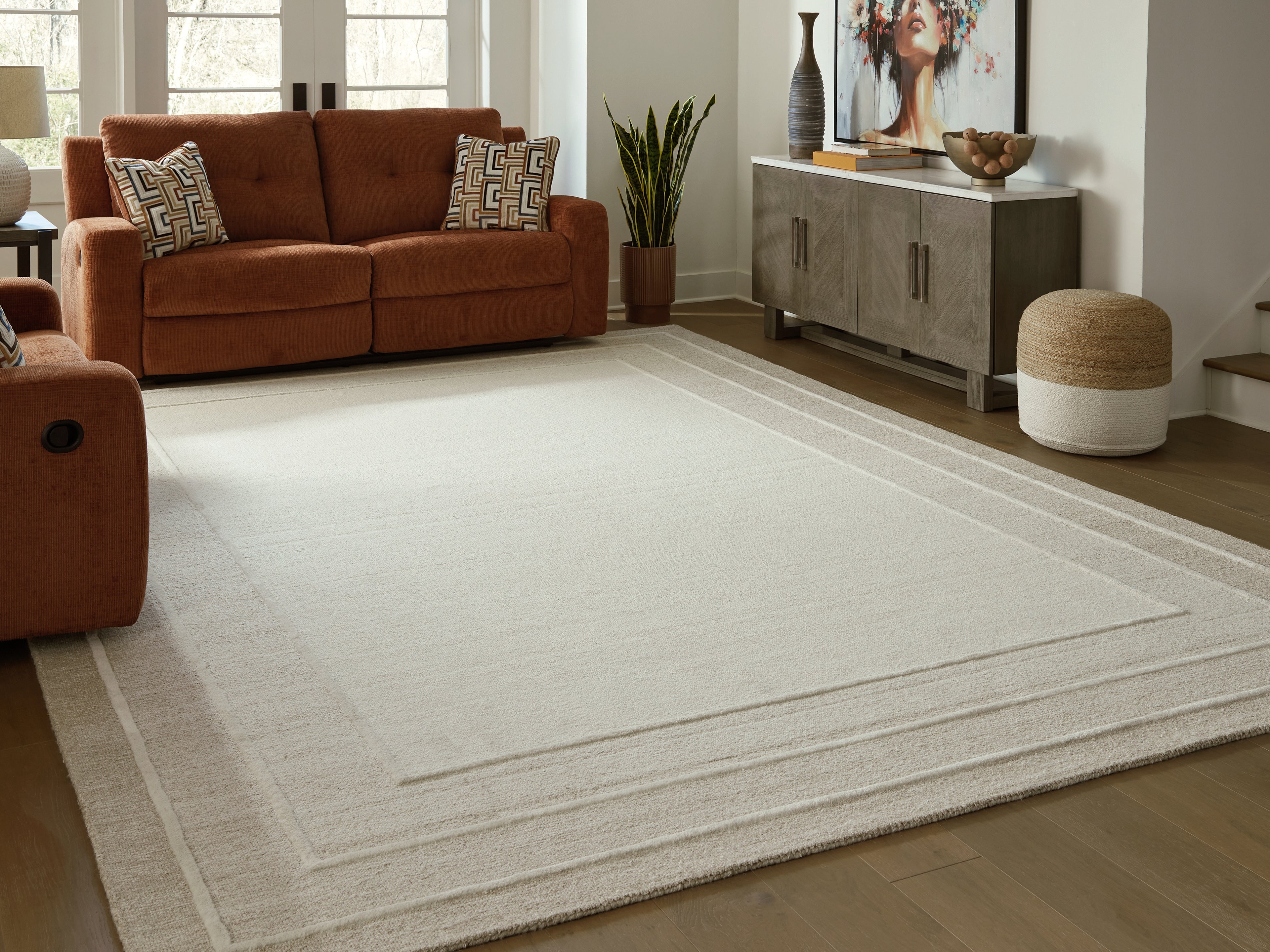 Teelgan Ivory/Tan Extra Large Rug