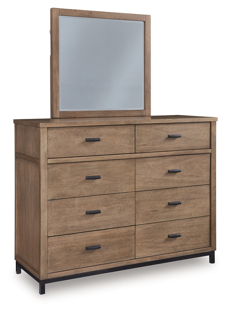 Tomtyn Light Brown Dresser & Mirror