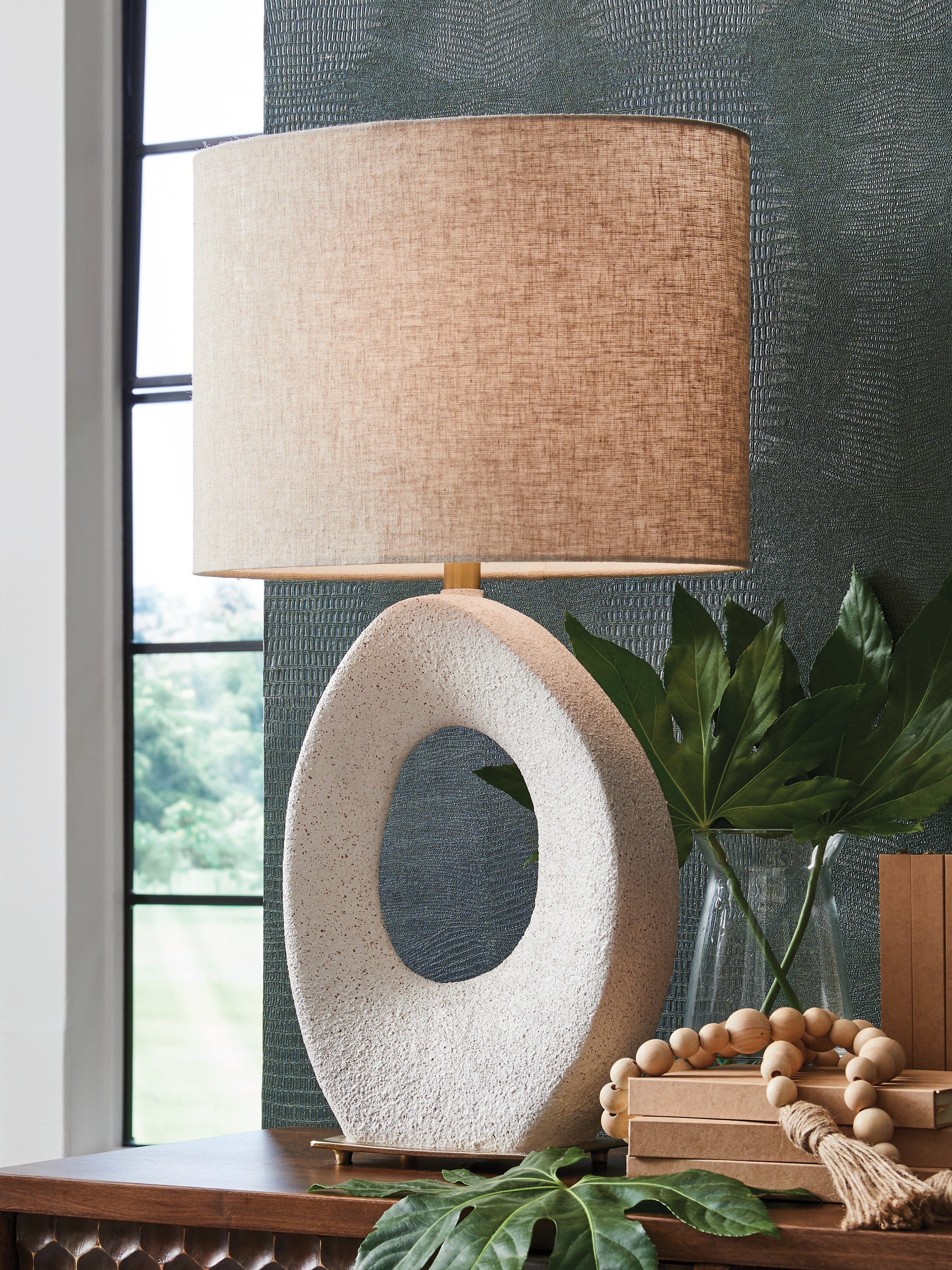 Trentlen Cream/Gold Paper Table Lamp (1/CN)