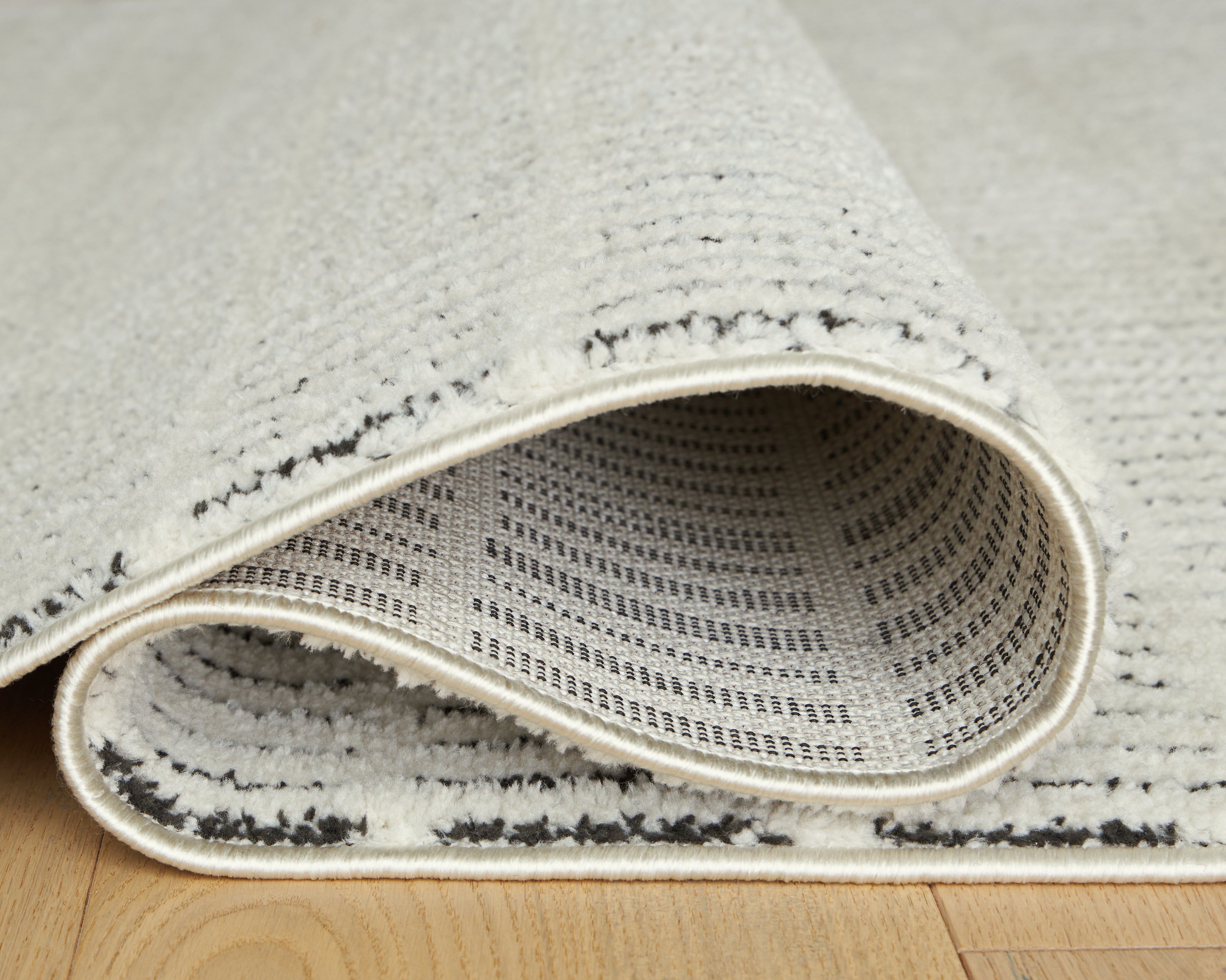 Turinwith Ivory/Black Large Rug