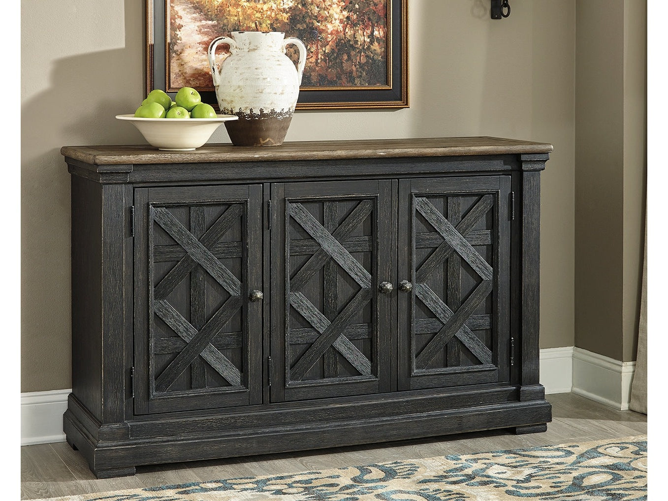 Tyler Creek Color: Black/Gray Dining Server