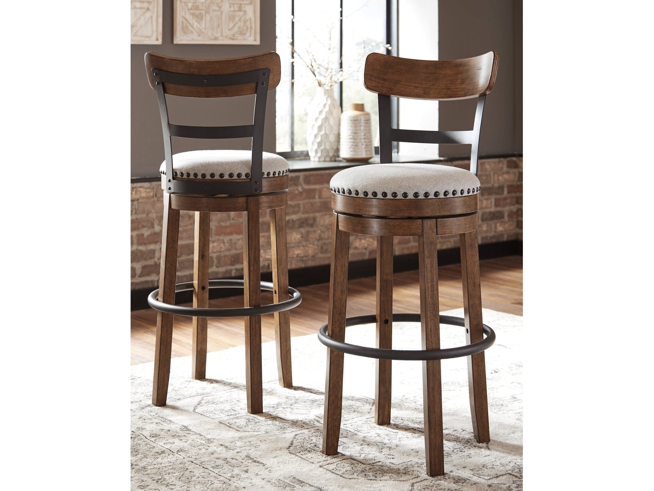 Valebeck Brown Bar Height Bar Chair