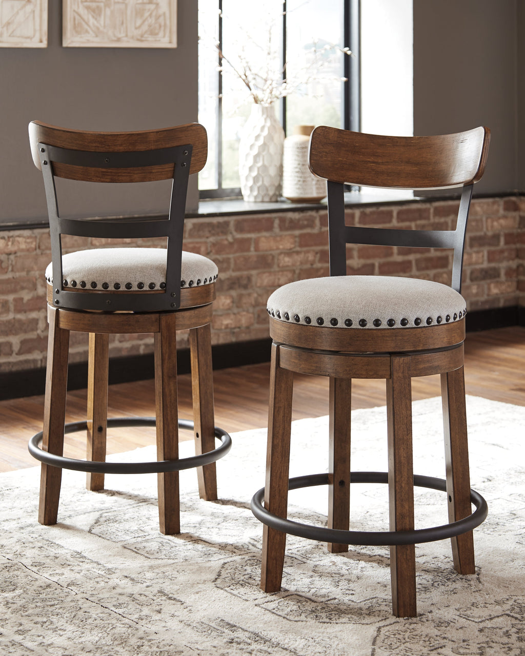 Valebeck Brown UPH Swivel Barstool (1/CN)