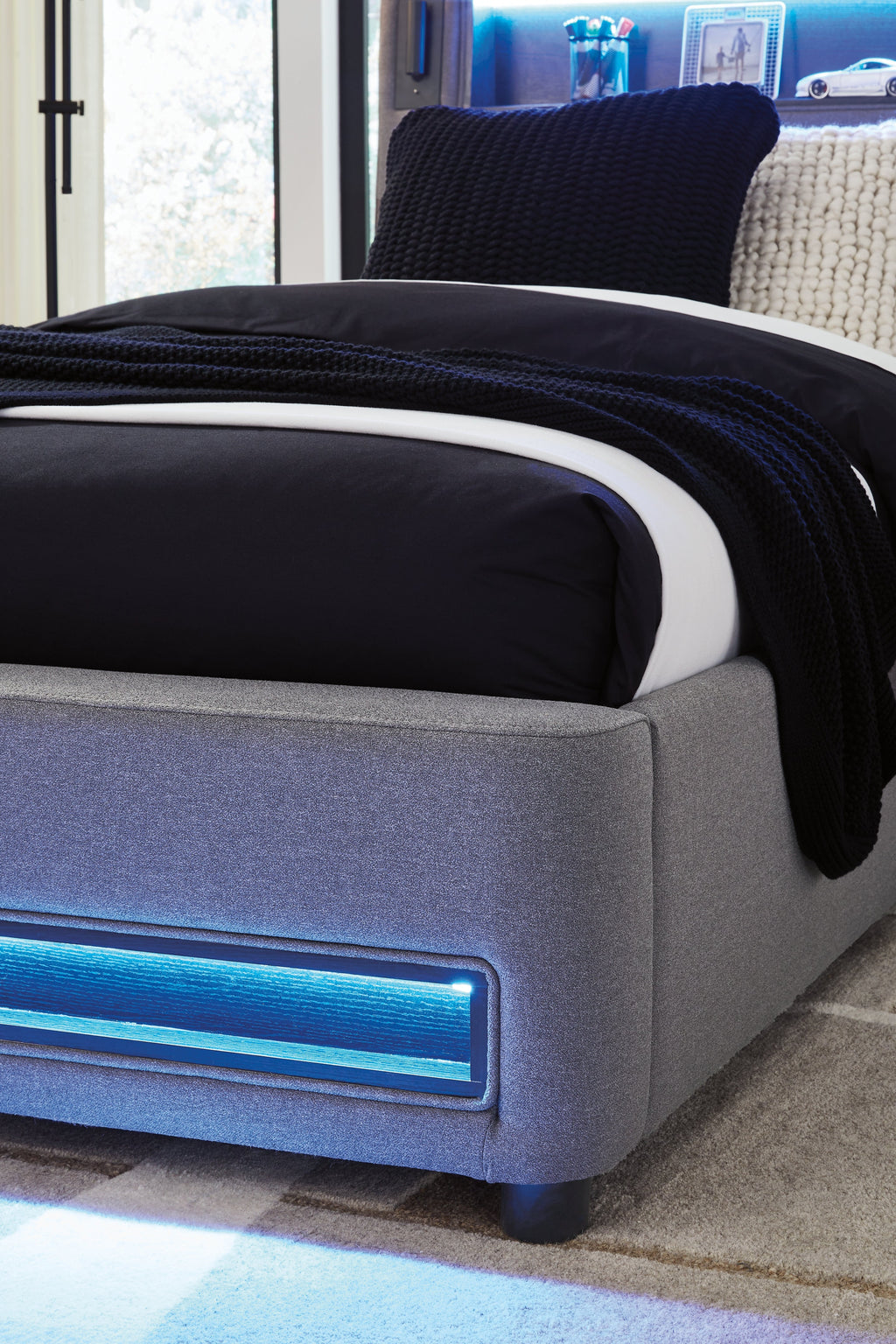 Verishaw Gray Full Upholstered Bed