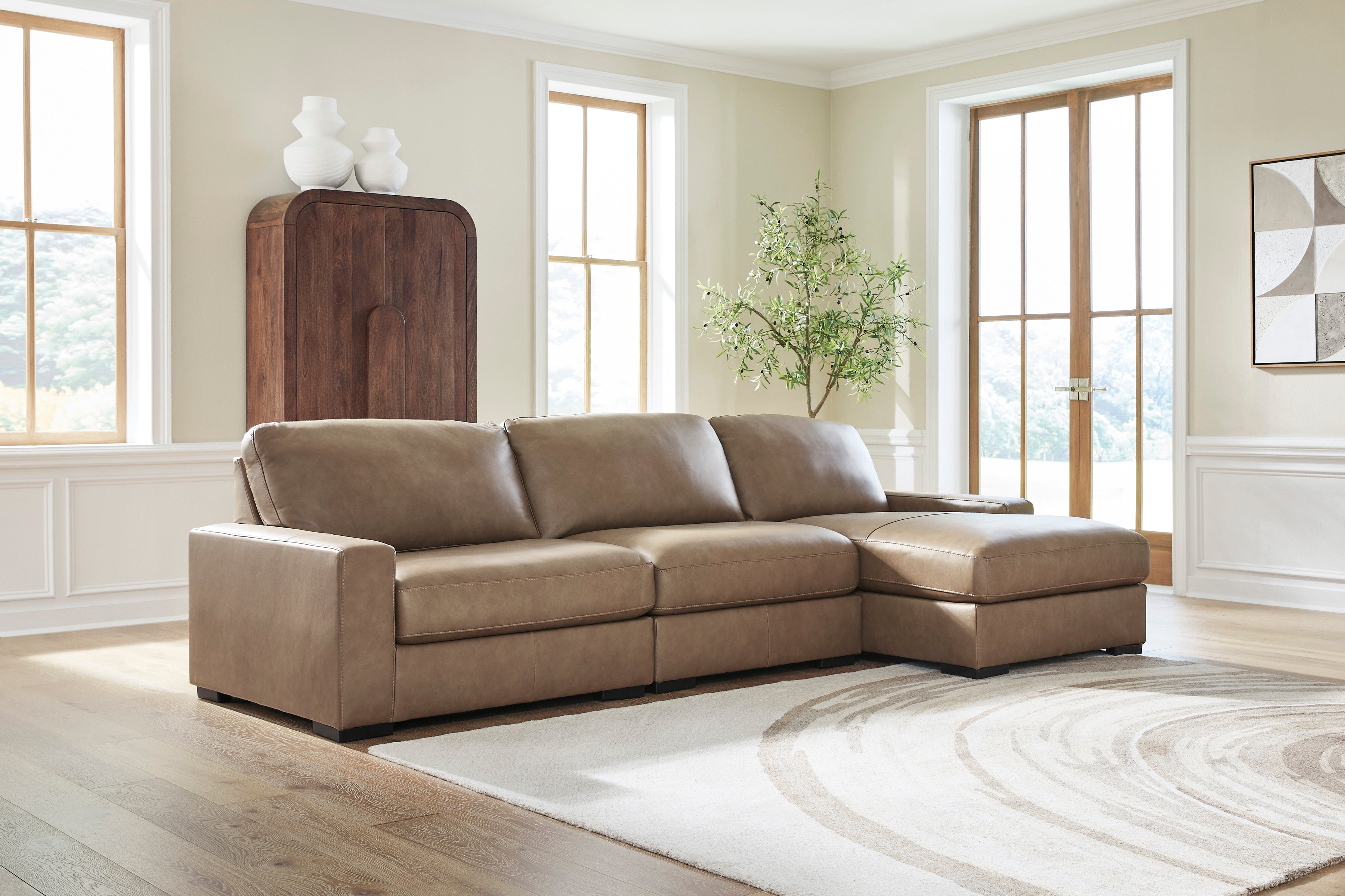 Veronella Sahara 3-Piece Sectional with Right Chaise