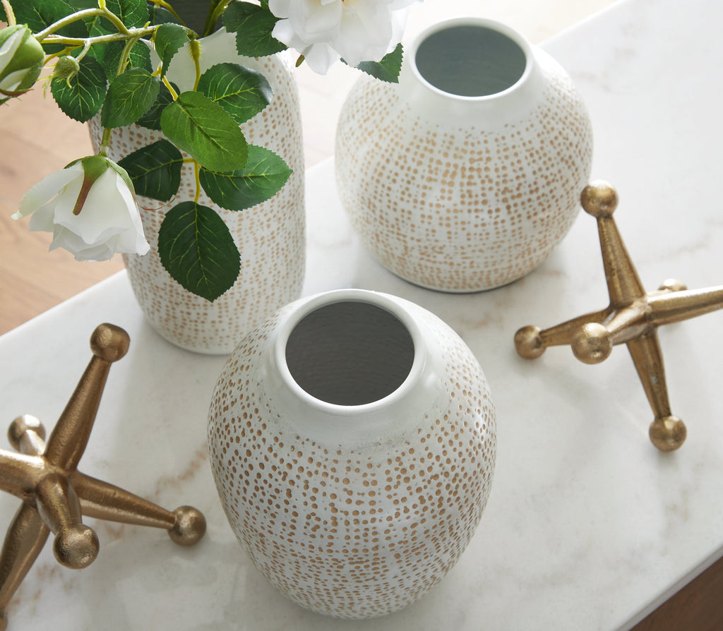 Vinburn White/Gold Finish Accessory Set (Set of 5)