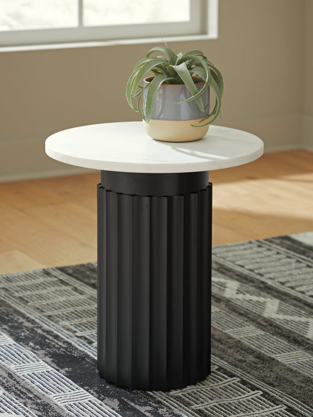 Wainstone Black/White Accent Table