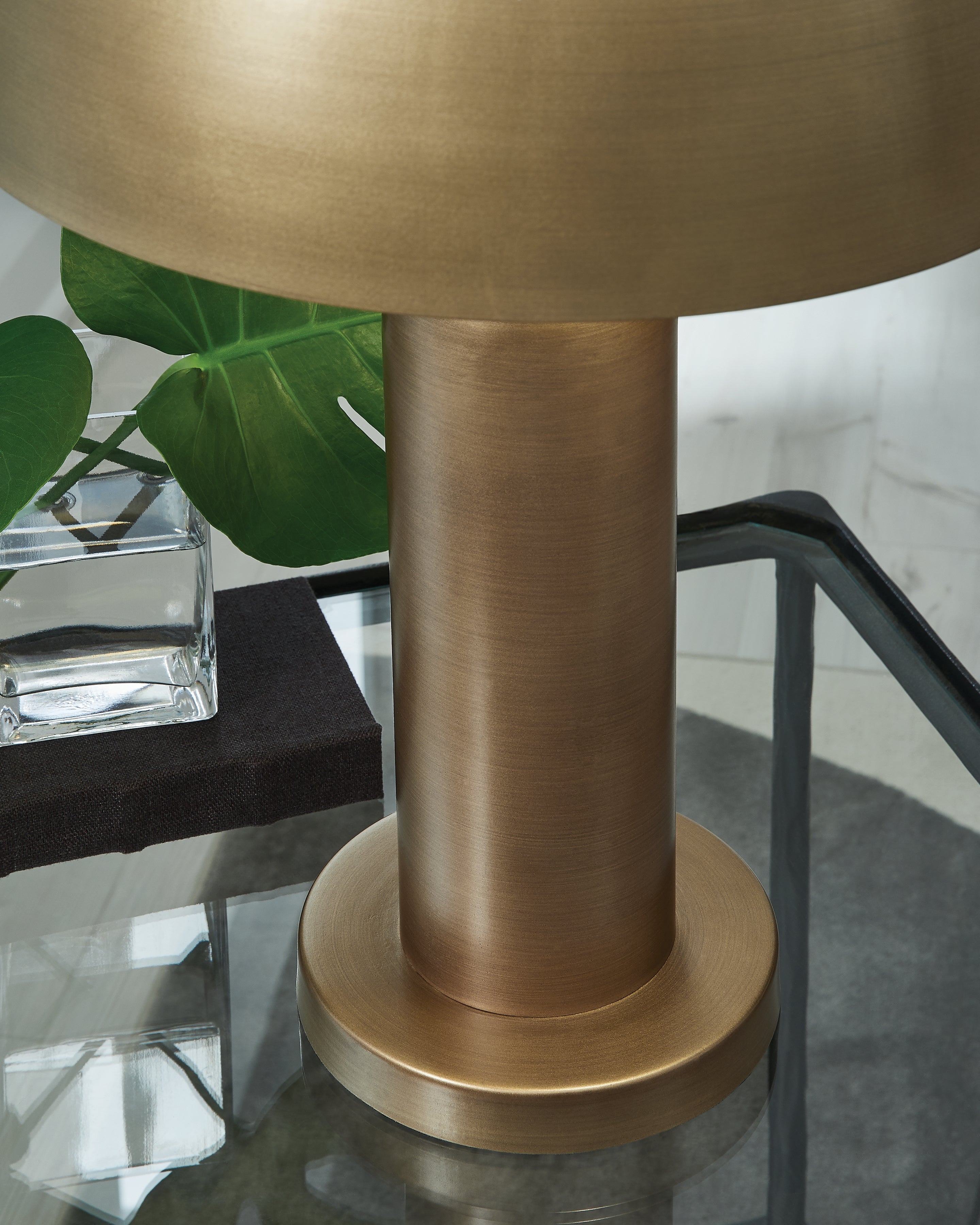Wendfield Antique Gold Table Lamp
