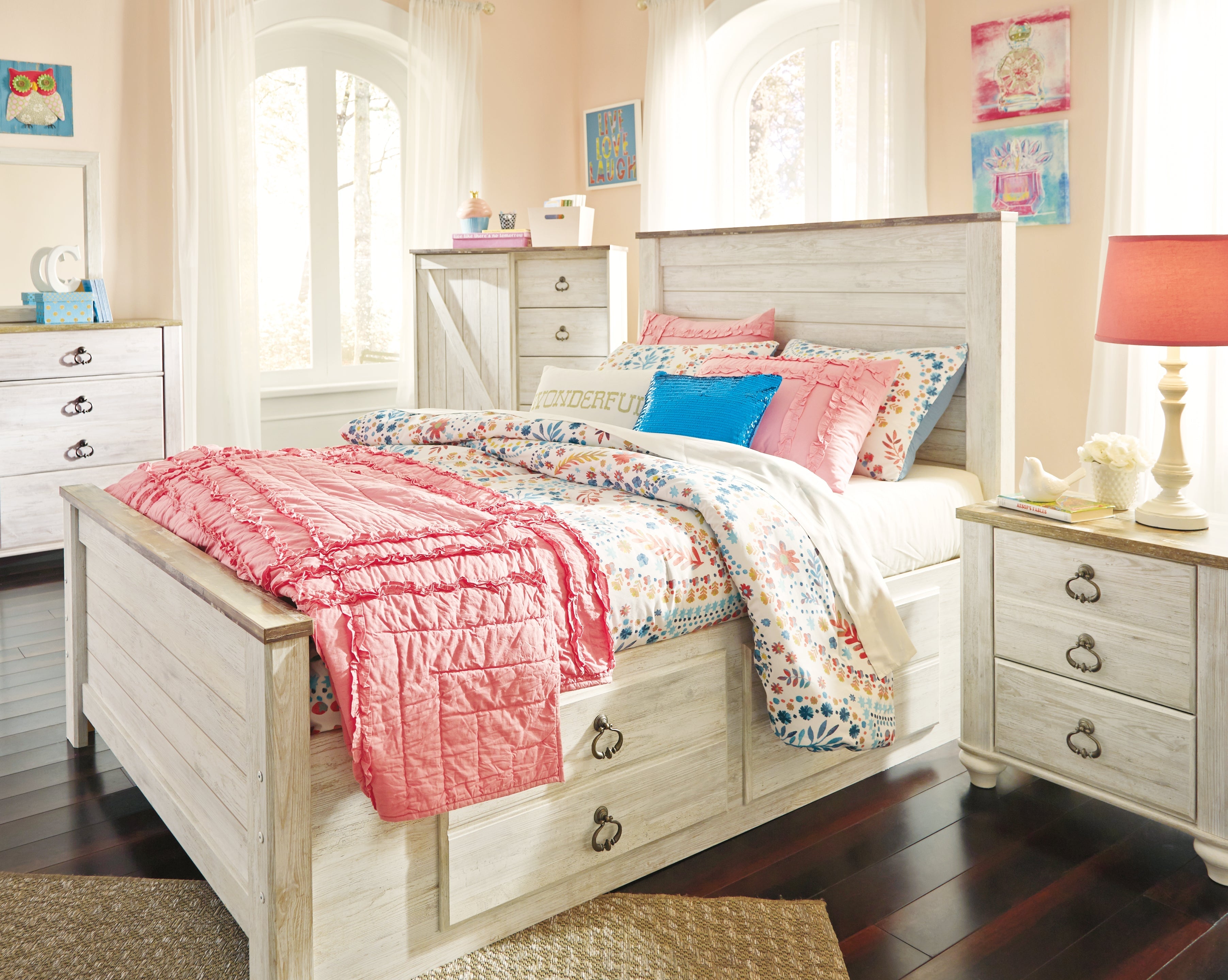 Willowton Whitewash Full Panel Bed with 2 Storage Drawers
