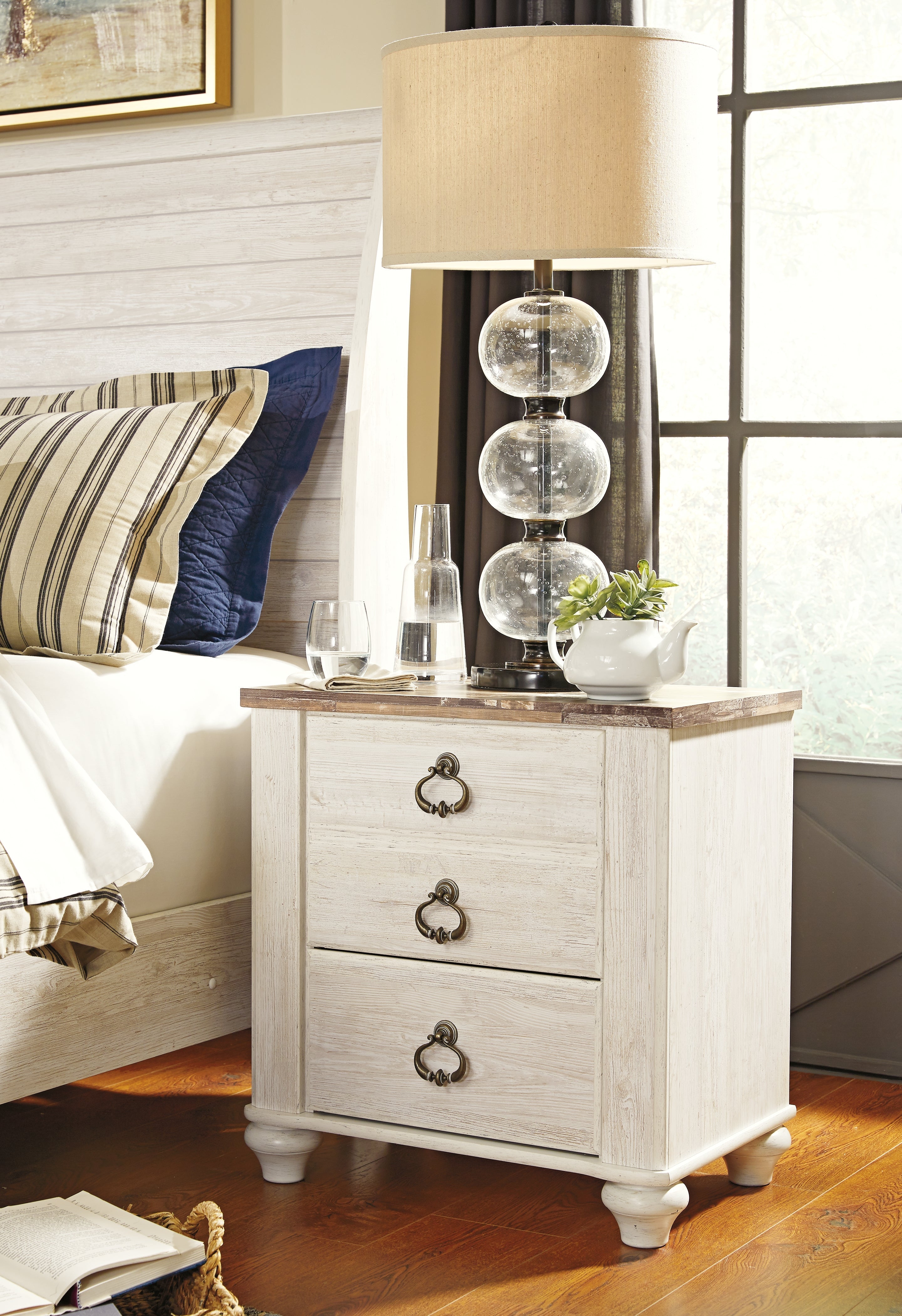 Willowton Whitewash King Panel Bedroom Set