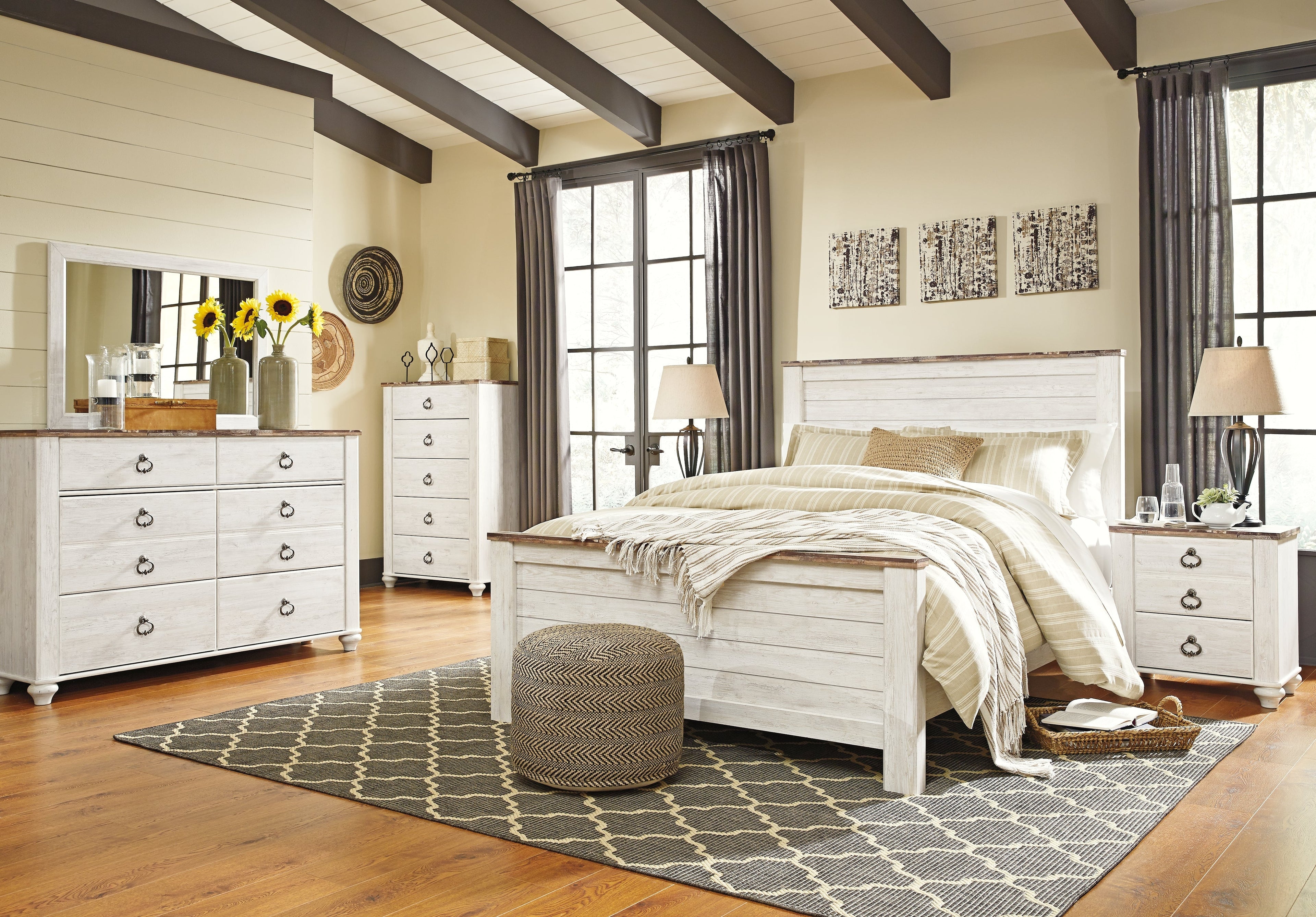 Willowton Whitewash Queen Panel Bed