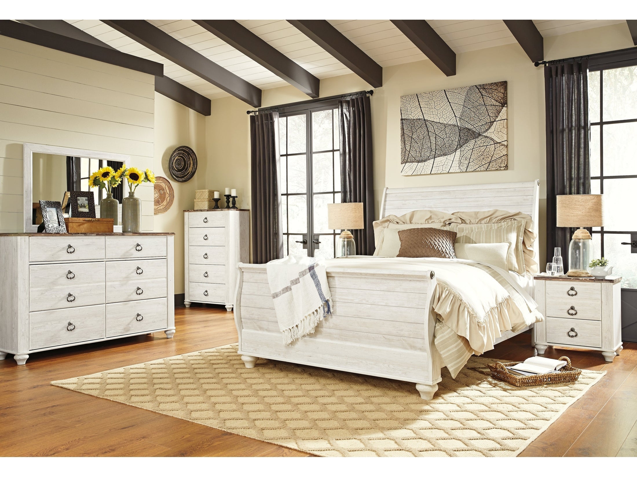 Willowton Whitewash Queen Sleigh Bedroom Set