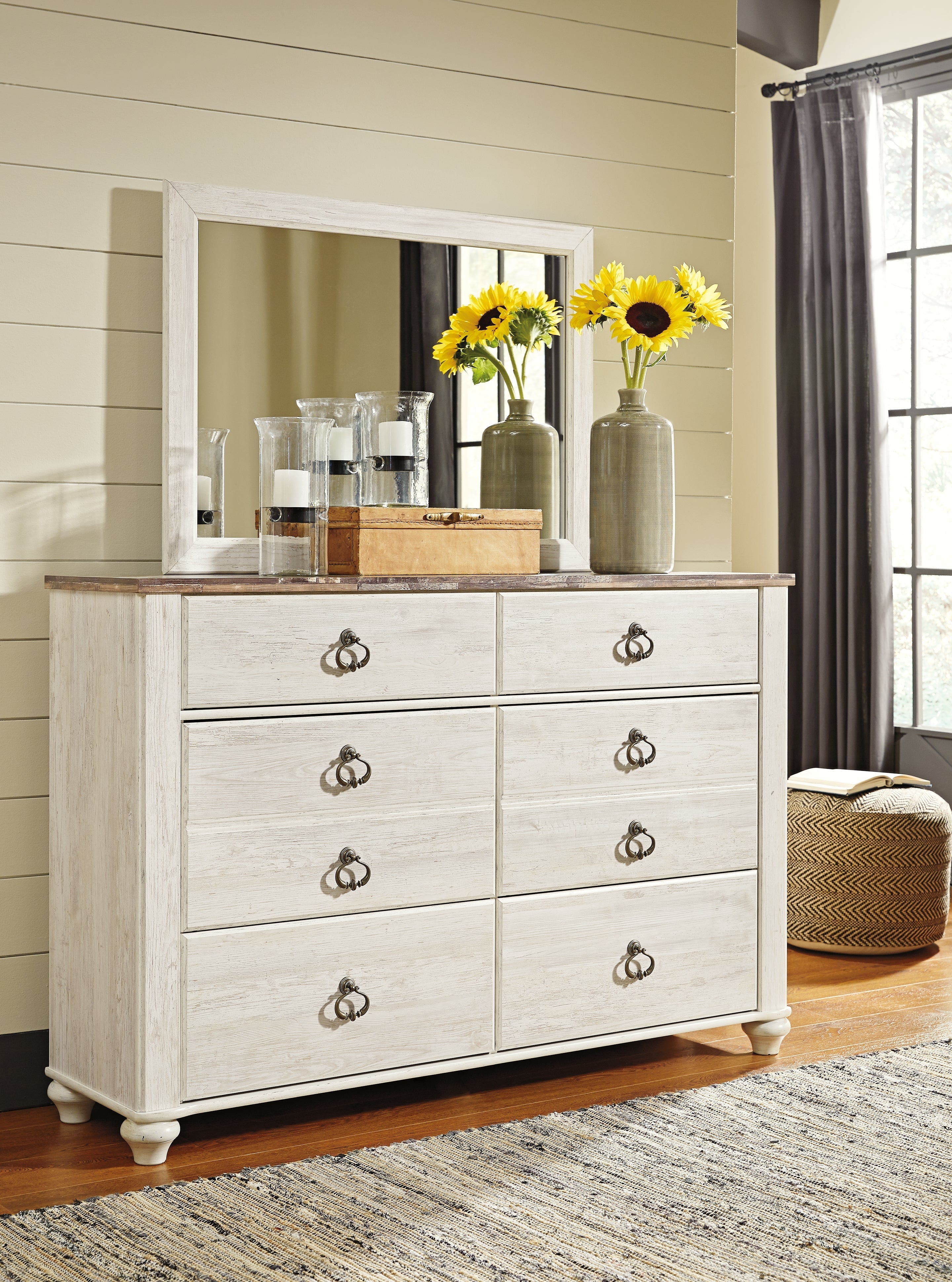 Willowton Whitewash Queen Sleigh Bedroom Set