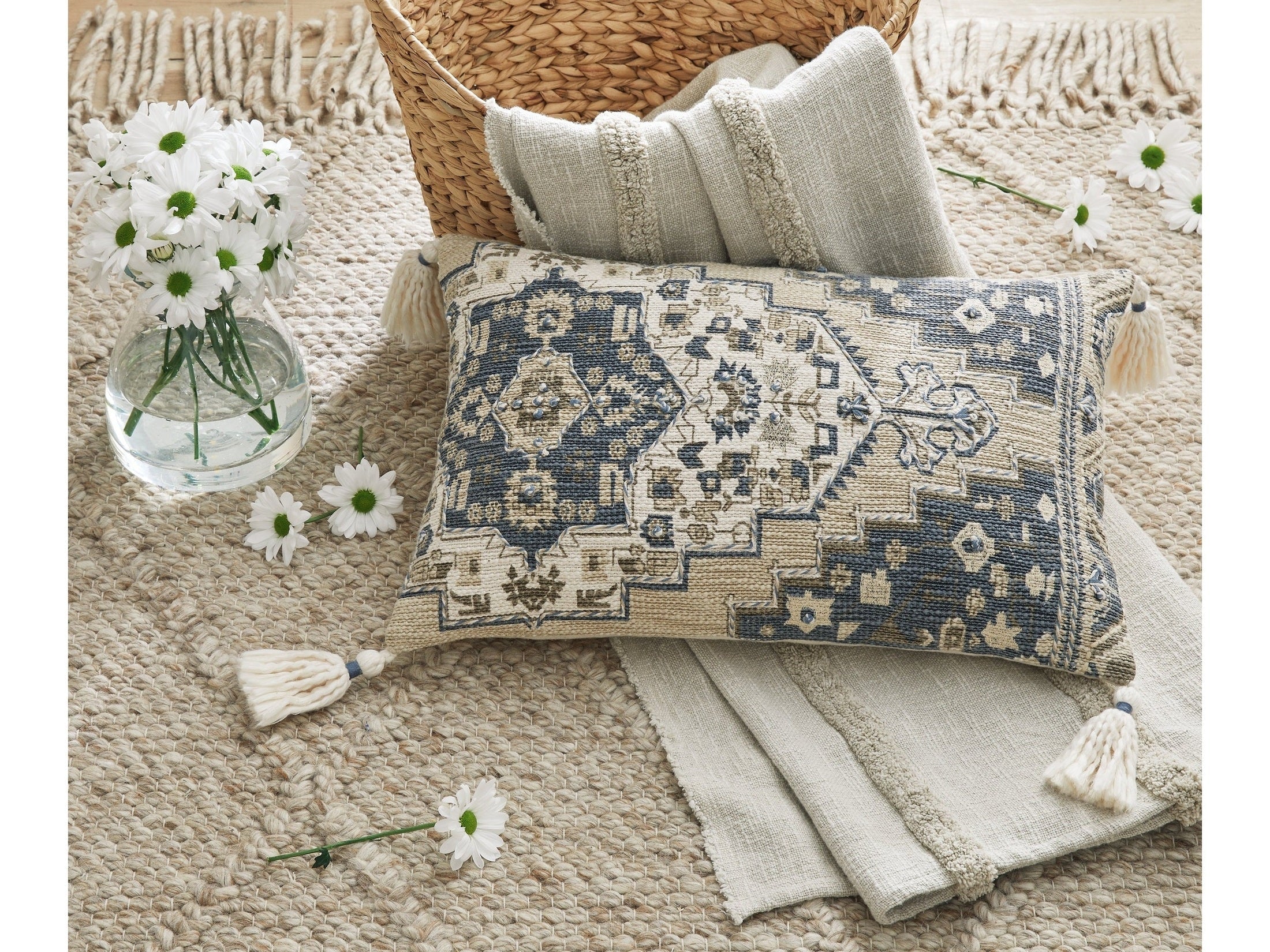 Winbury Blue/Tan/White Pillow (Set of 4)