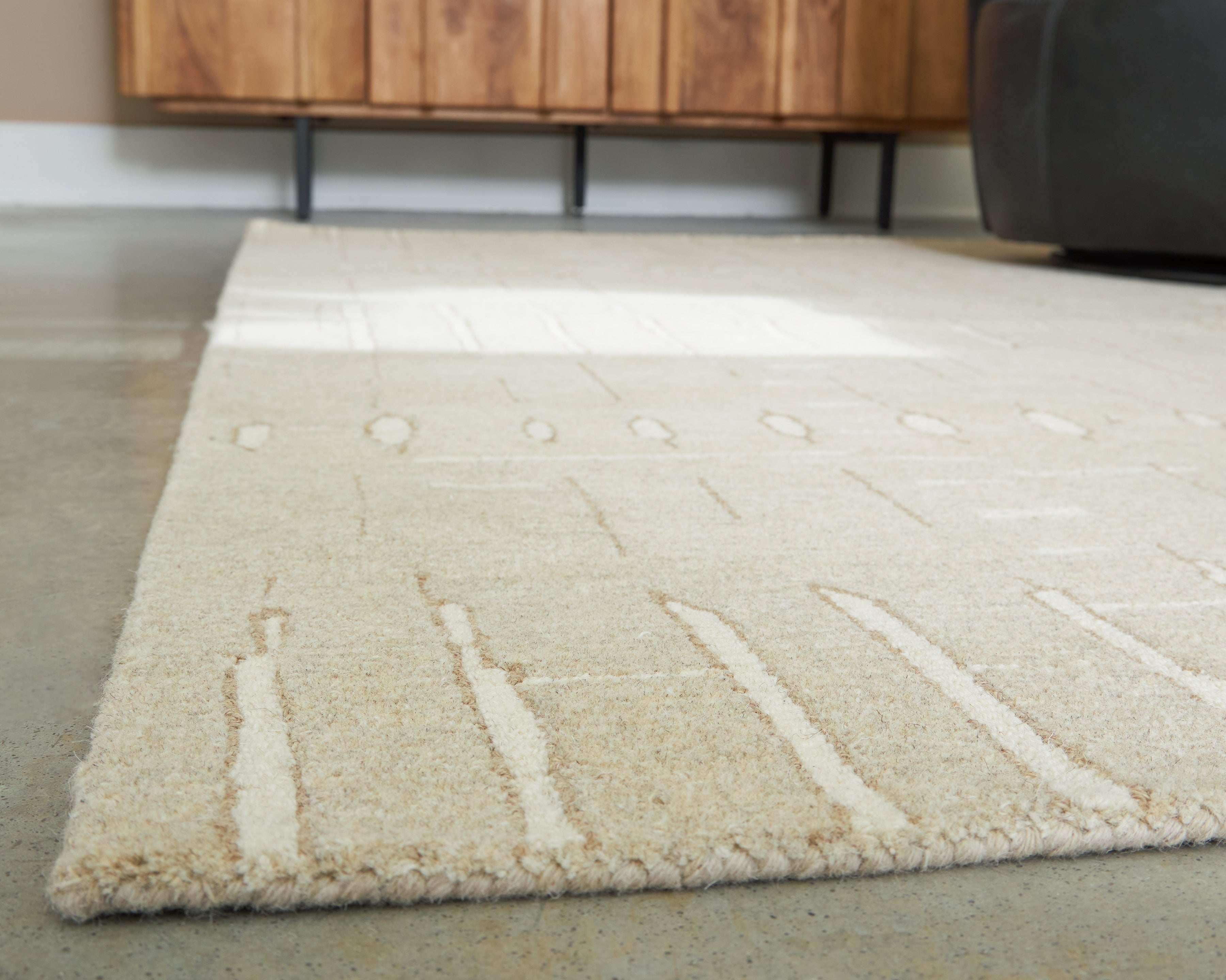 Wolbert Tan/Ivory Large Rug