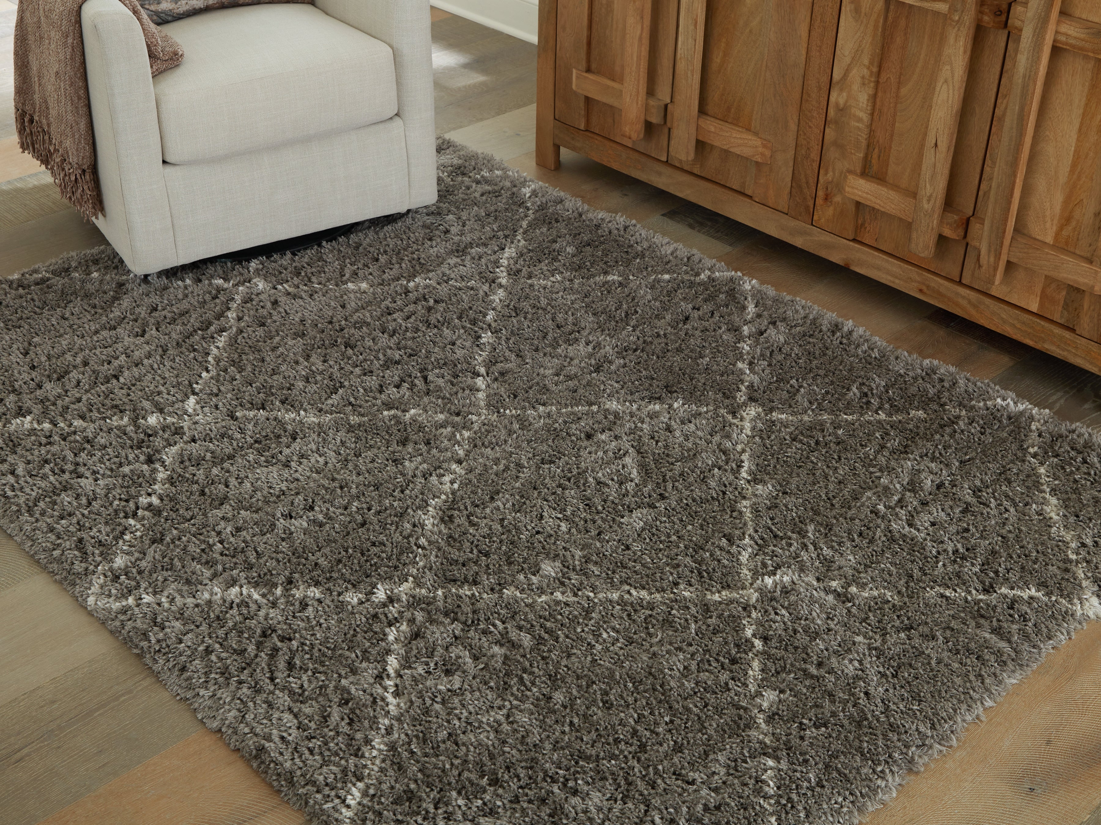 Wrenlow Gray/Cream 8' x 10' Rug