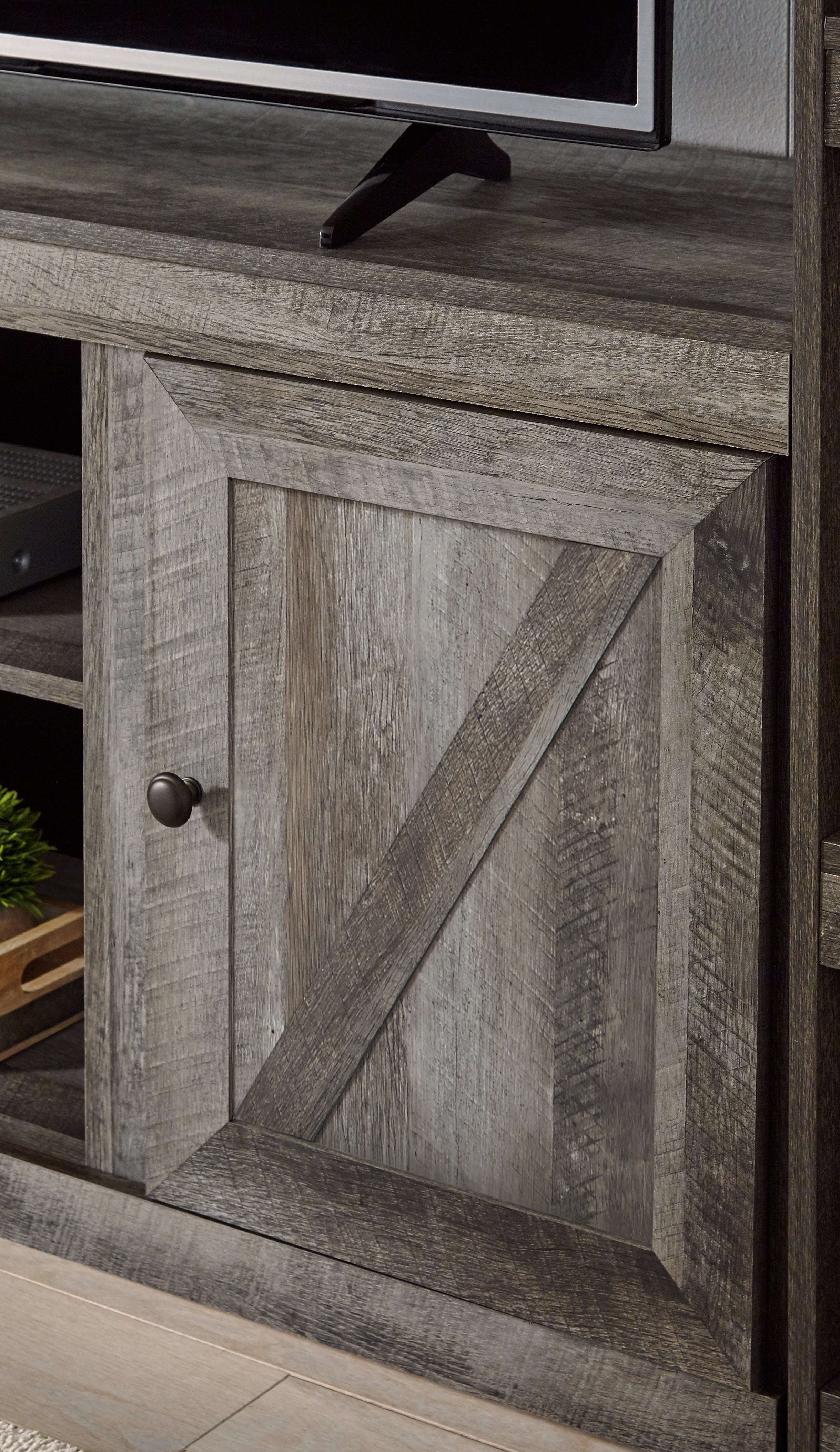 Wynnlow Gray 60" TV Stand