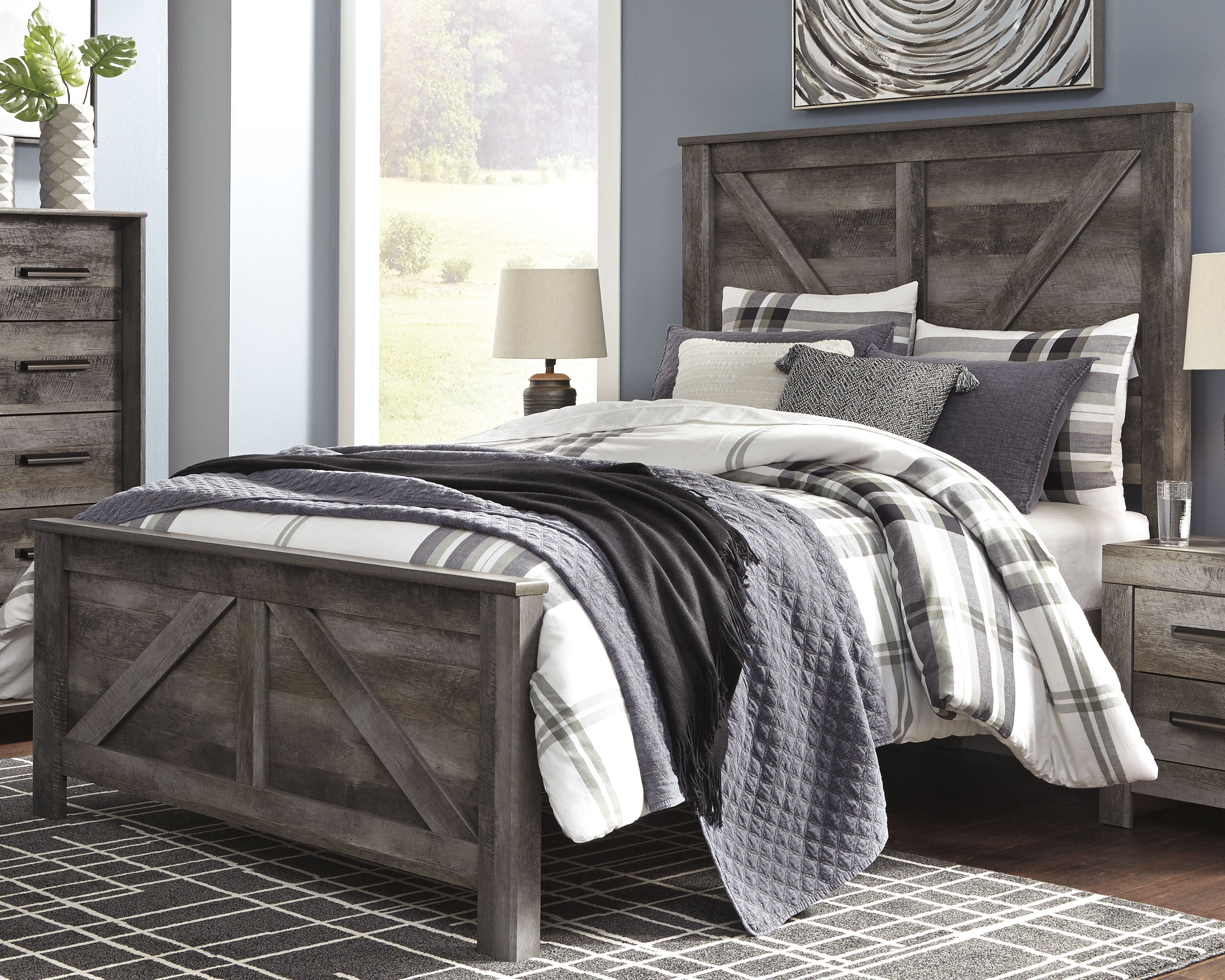 Wynnlow Queen Crossbuck Panel Bedroom Set, Gray