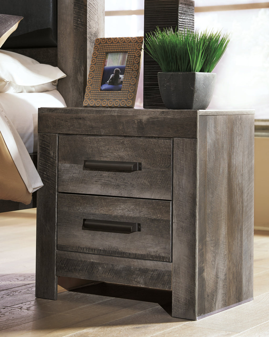 Wynnlow Queen Panel Bedroom Set, Gray