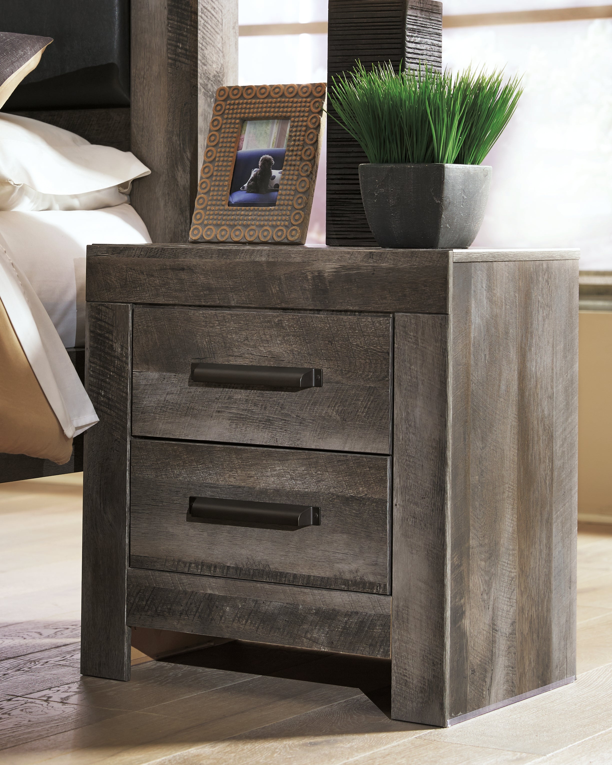 Wynnlow Queen Panel Bedroom Set, Gray