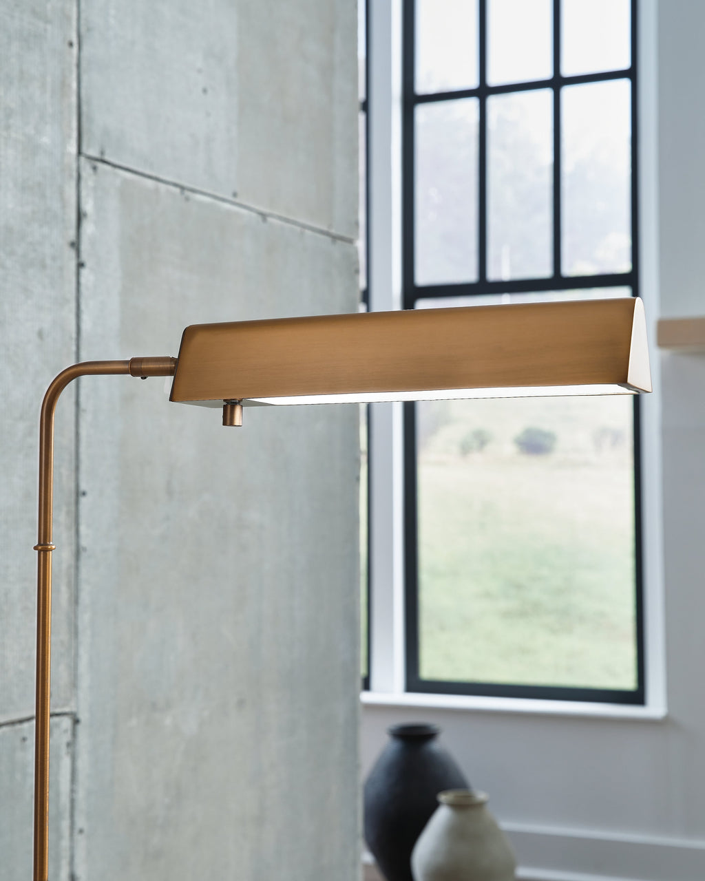 Yafe Bronze Floor Lamp