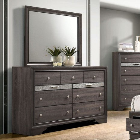 Dresser - Chrissy